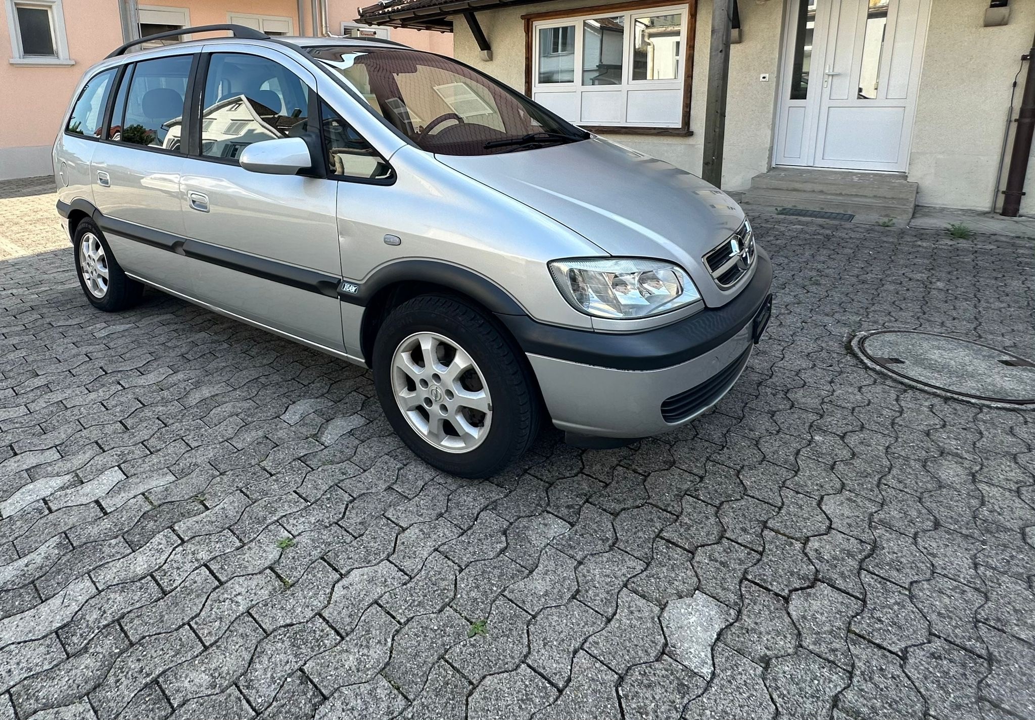 OPEL Zafira 1.8i 16V Comfort