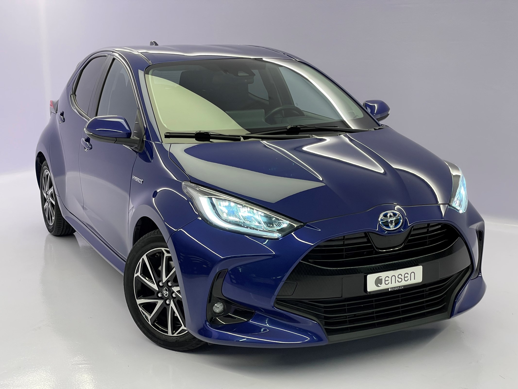 TOYOTA Yaris Hybrid 1.5 Trend