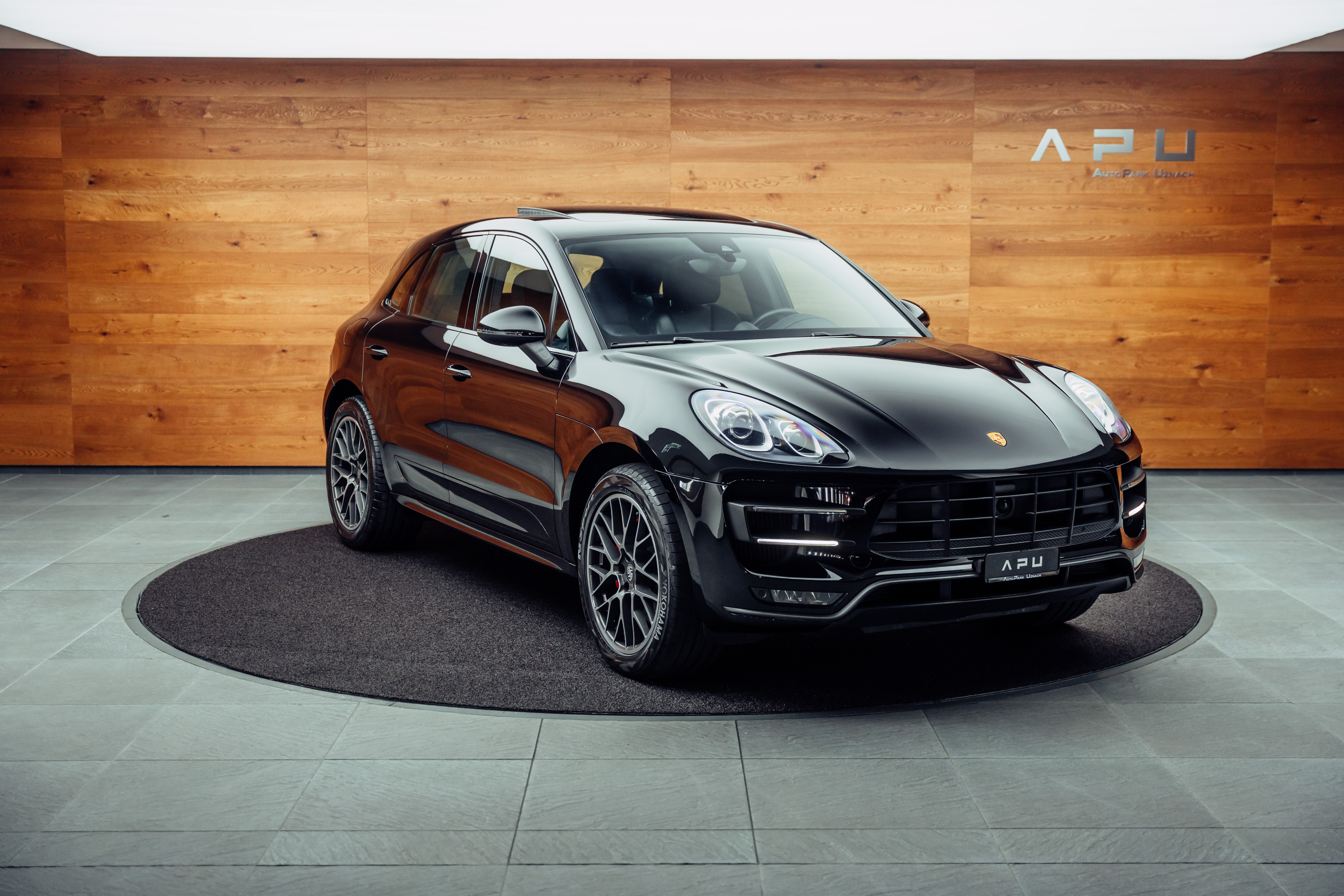 PORSCHE Macan Turbo PDK