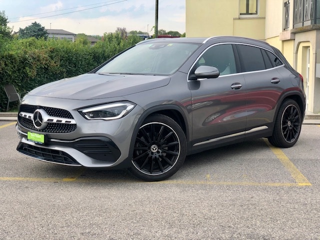 MERCEDES-BENZ GLA 220d 4Matic AMG Line 8G-DCT