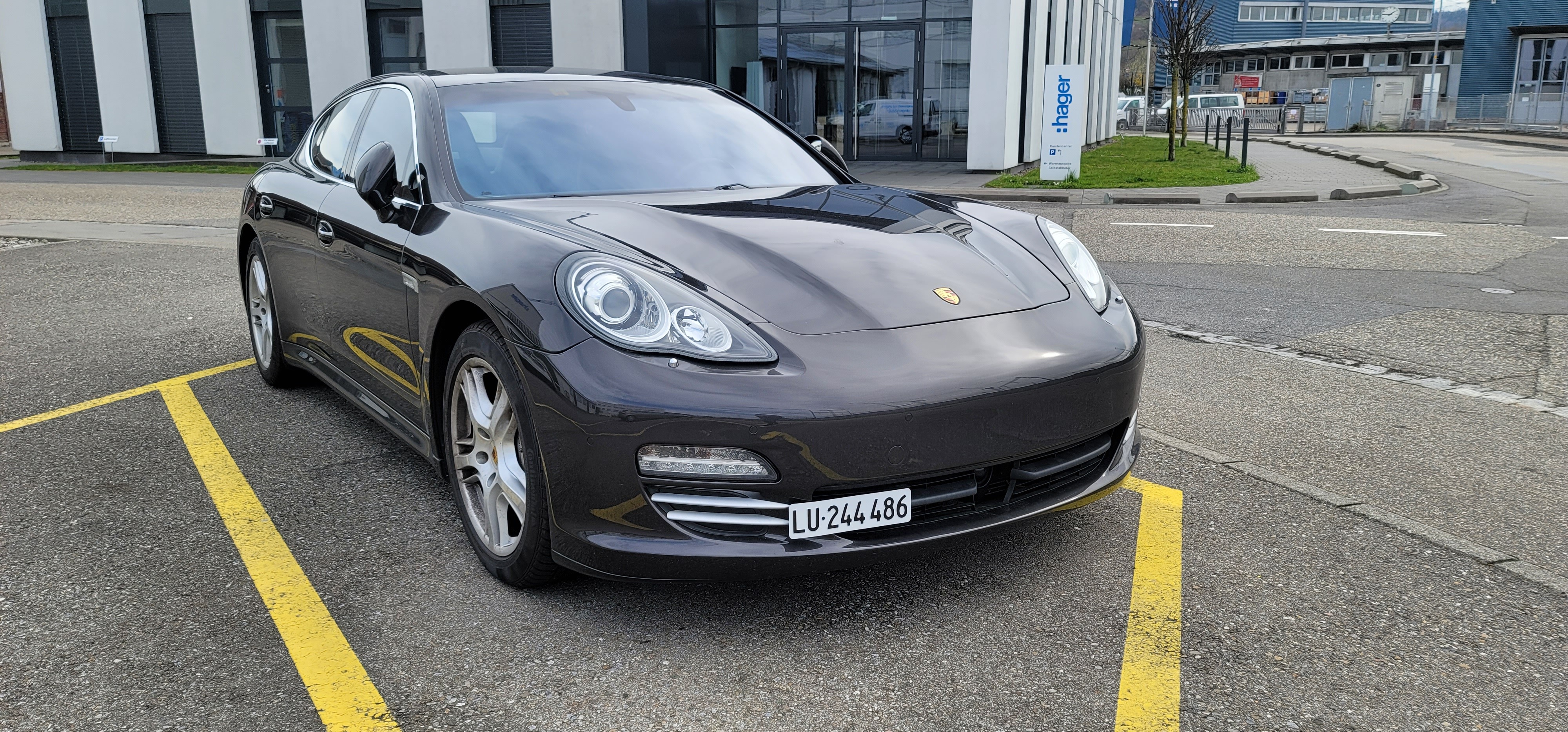 PORSCHE PANAMERA 4S