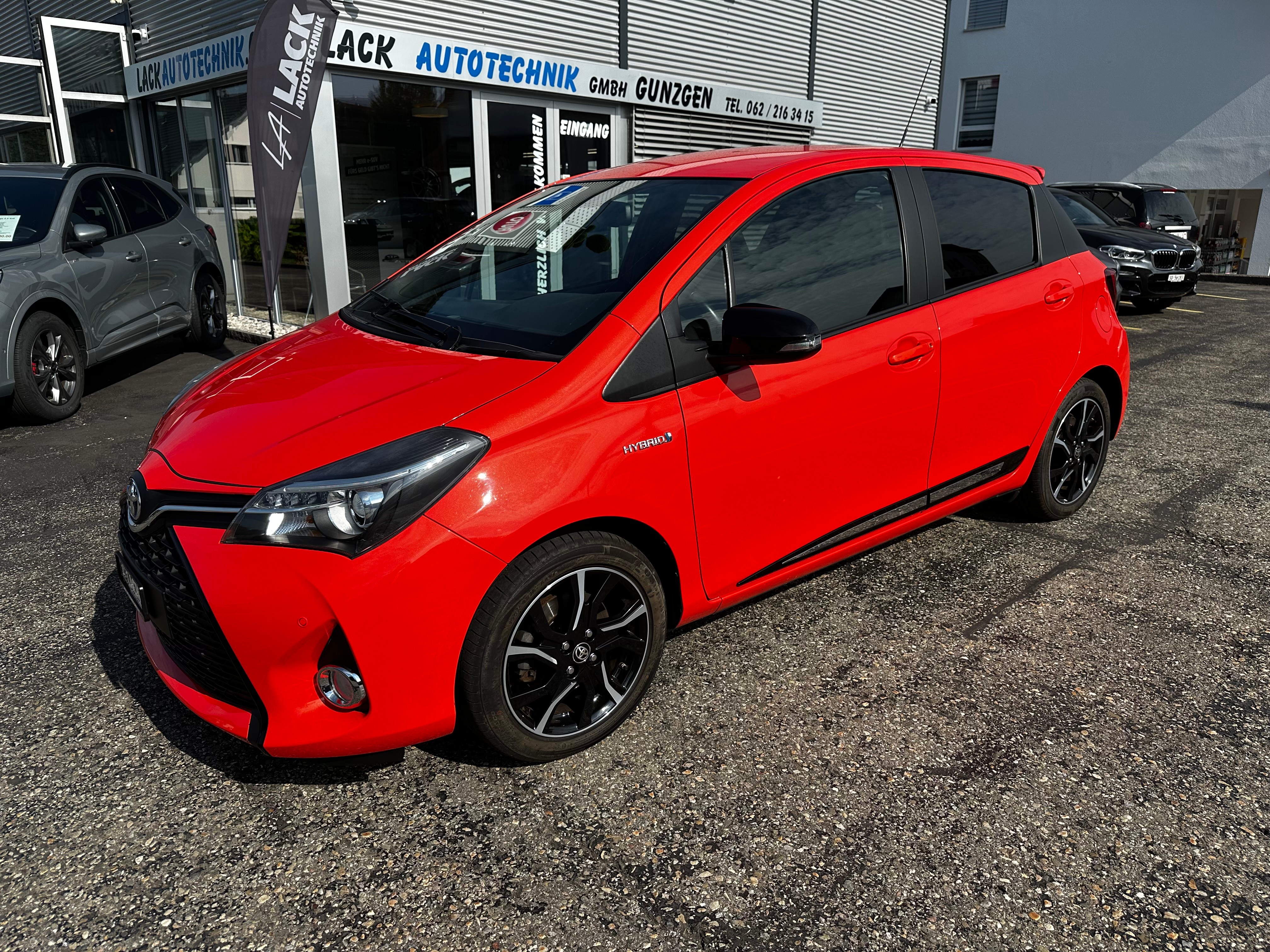 TOYOTA Yaris 1.5 VVT-i HSD 50 Years E