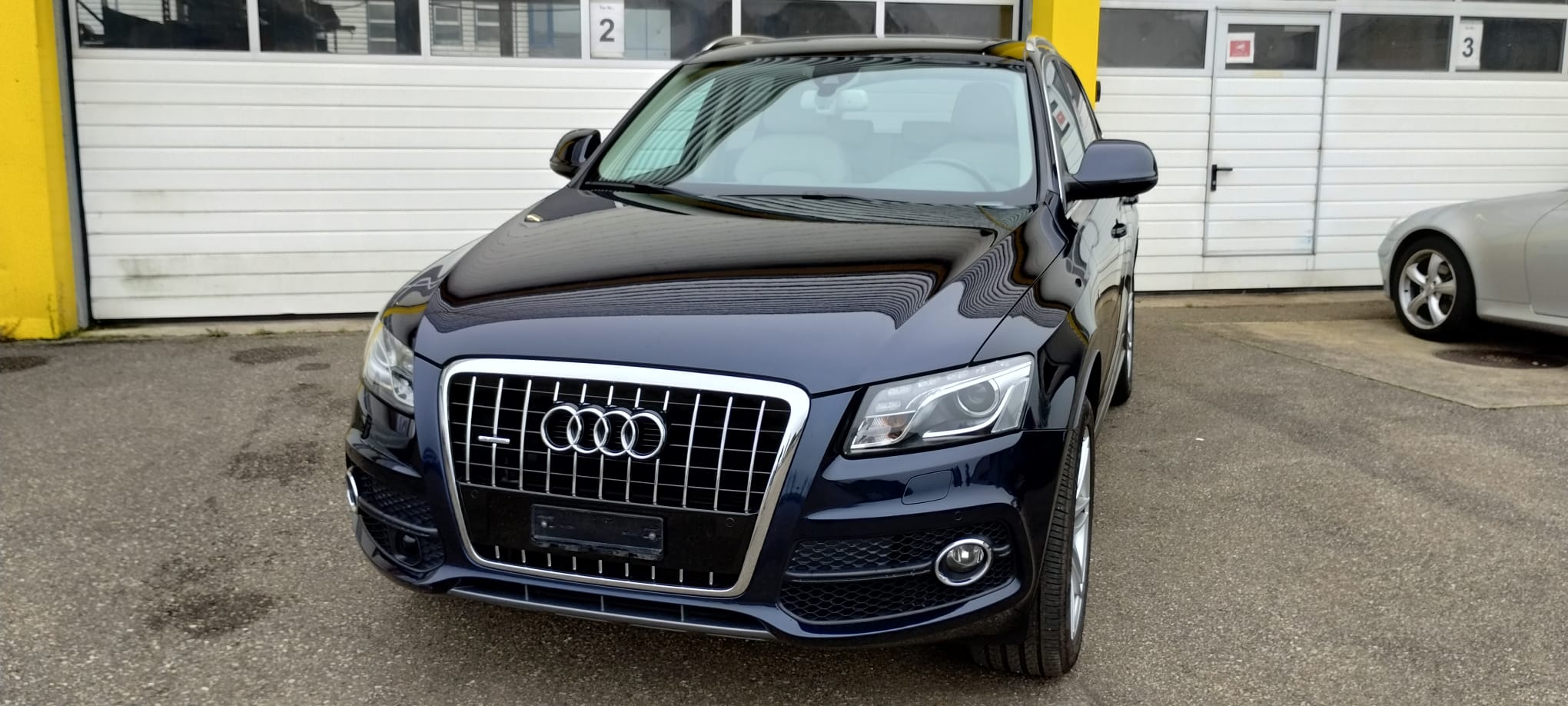 AUDI Q5 3.2 FSI quattro S-tronic