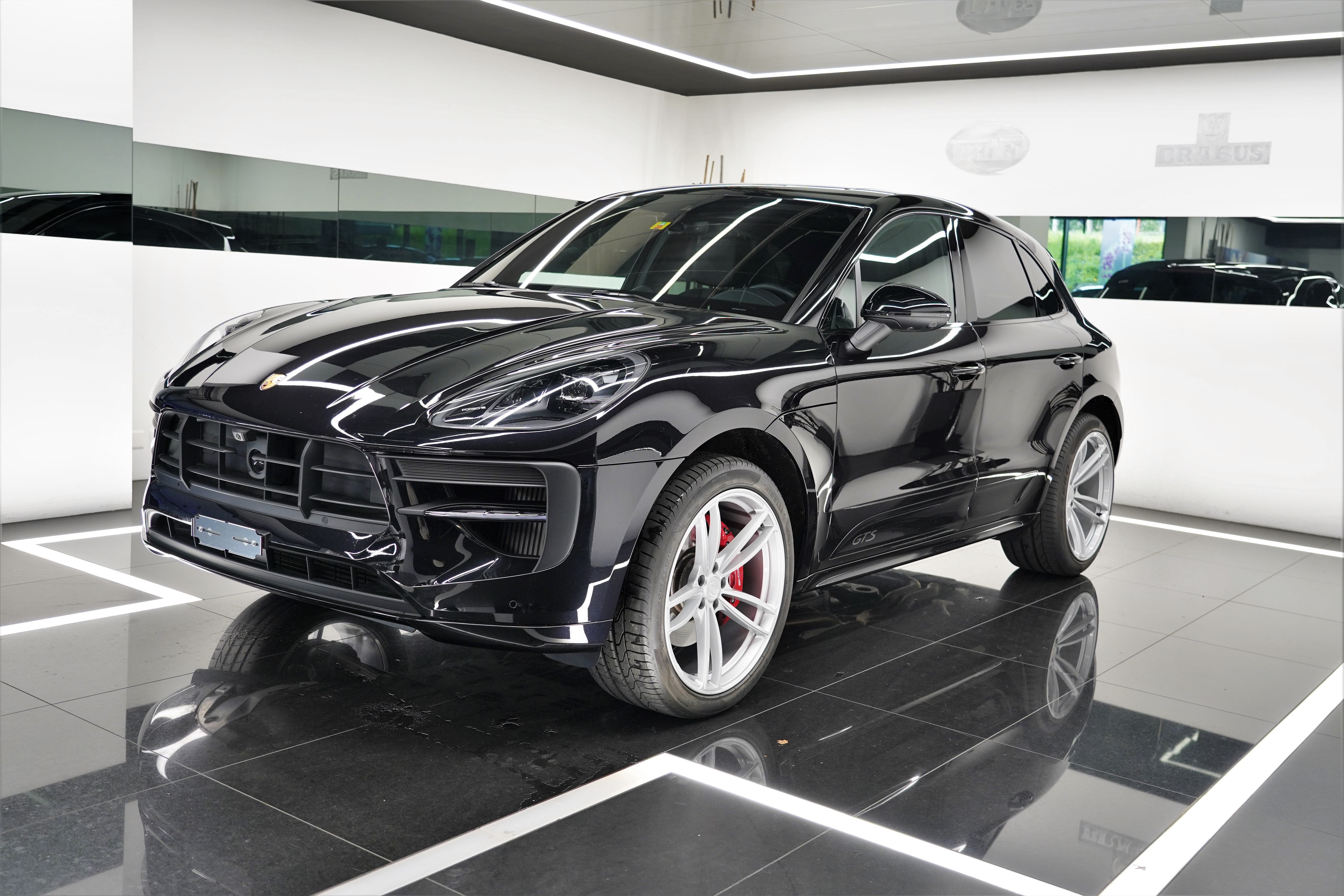 PORSCHE Macan GTS