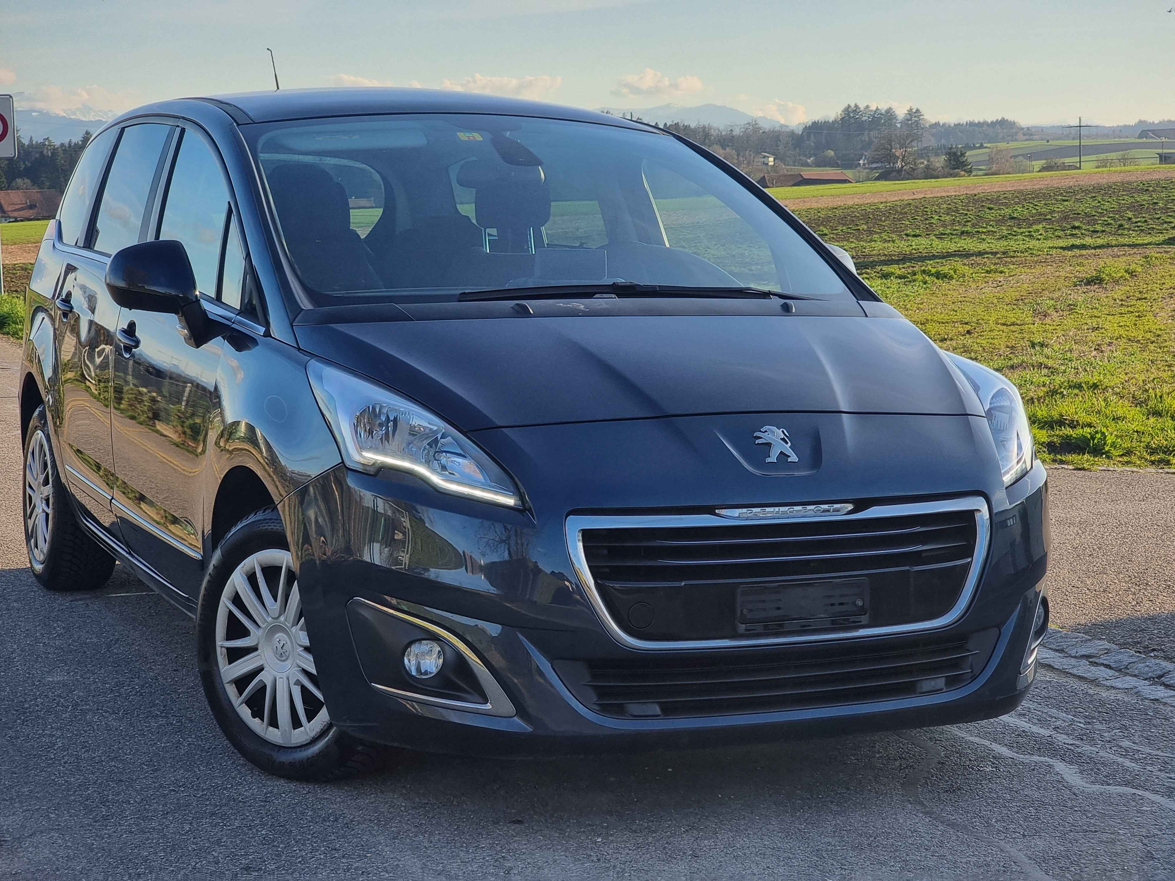 PEUGEOT 5008 2.0 HDI Active