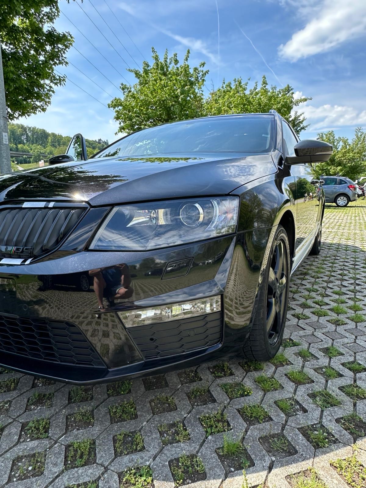 SKODA Octavia Combi 2.0 TDI RS DSG