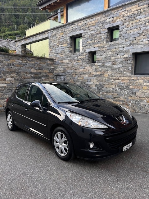 PEUGEOT 207 1.4 16V Trendy