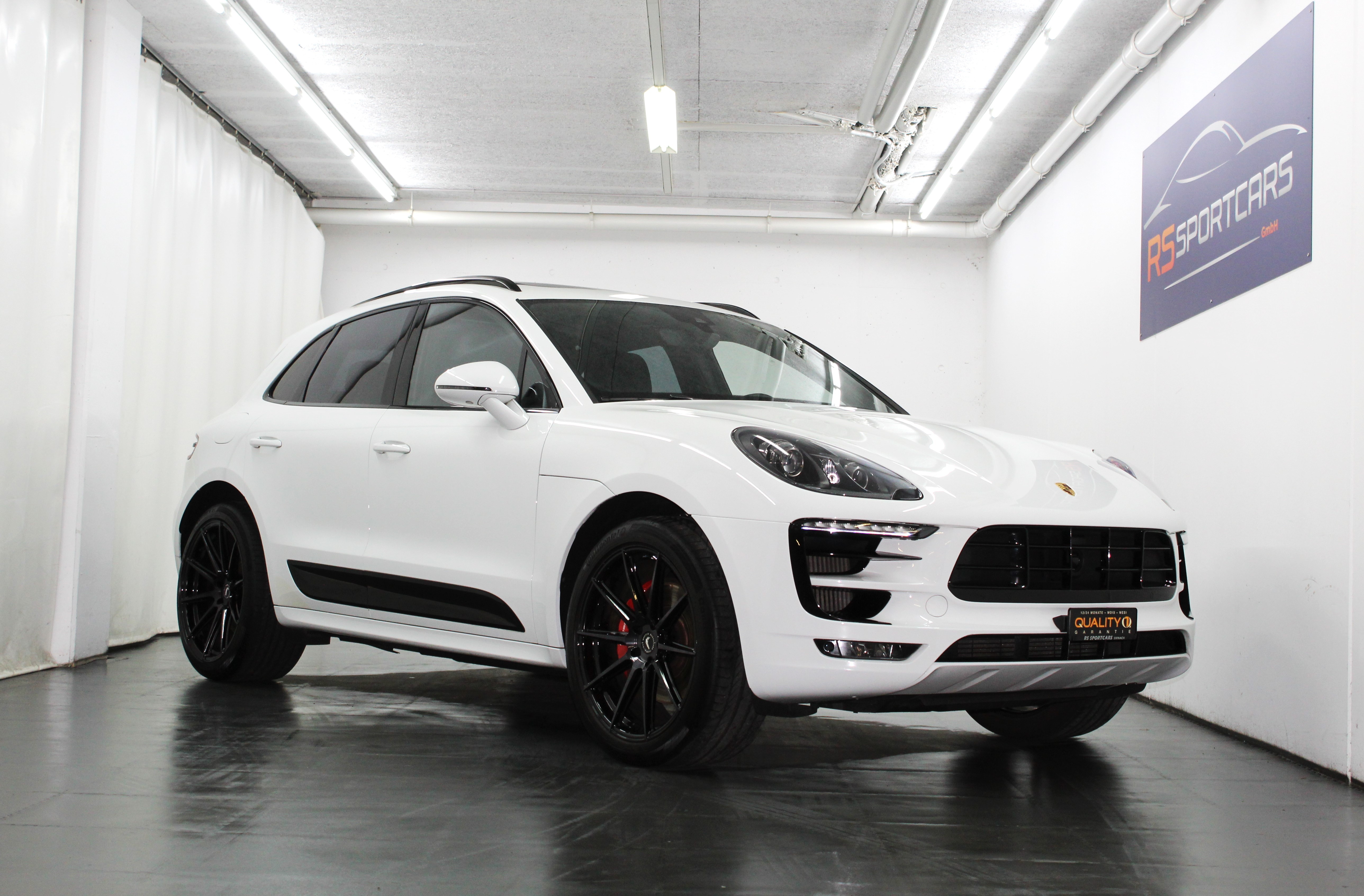 PORSCHE Macan Turbo PDK / CH-Fahrzeug