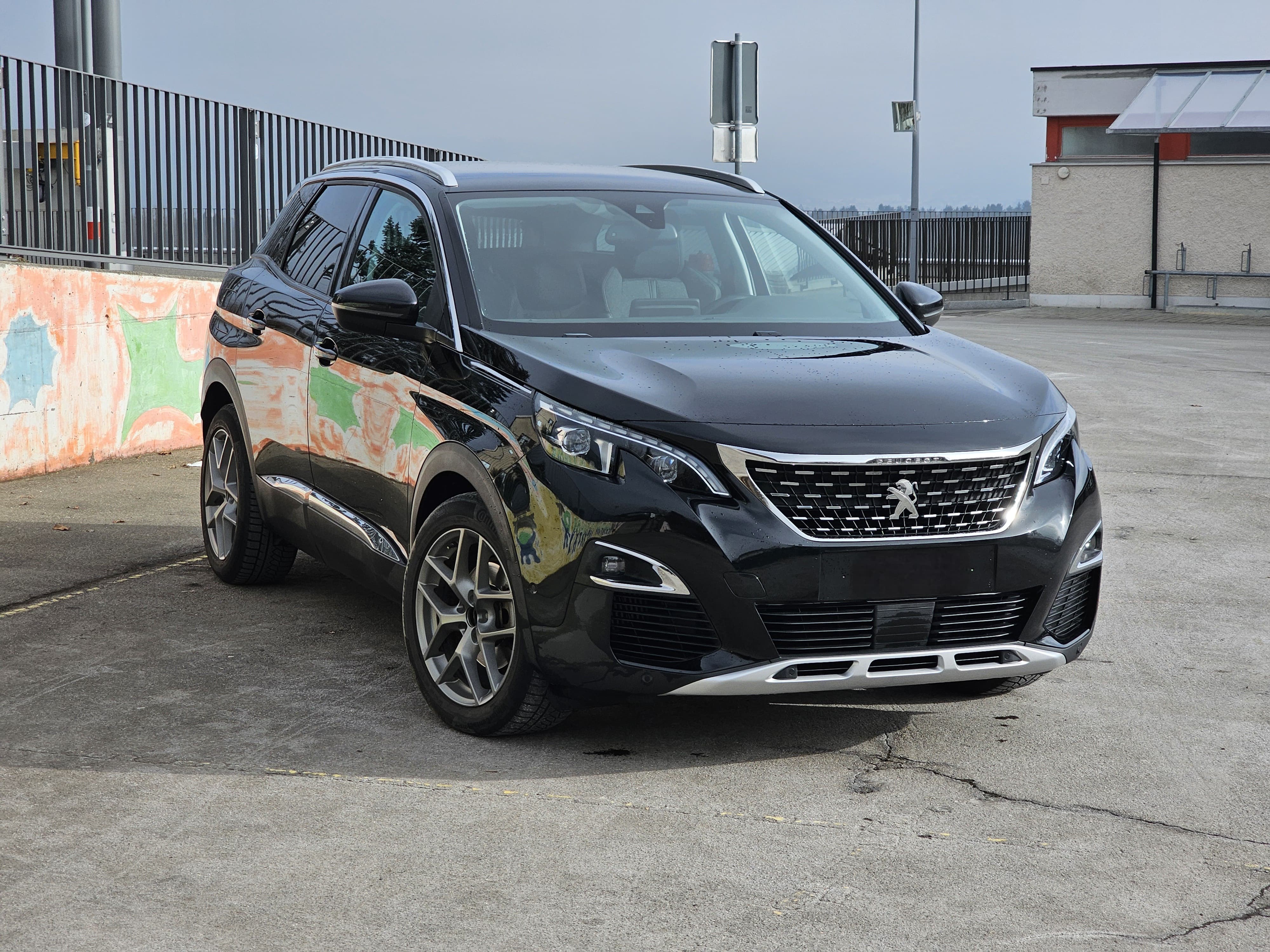 PEUGEOT 3008 1.2 PureTech Allure