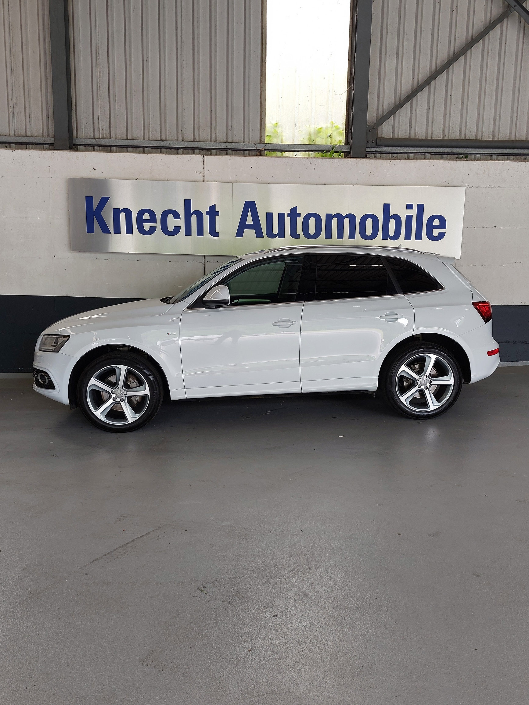 AUDI Q5 3.0 TDI quattro S-tronic