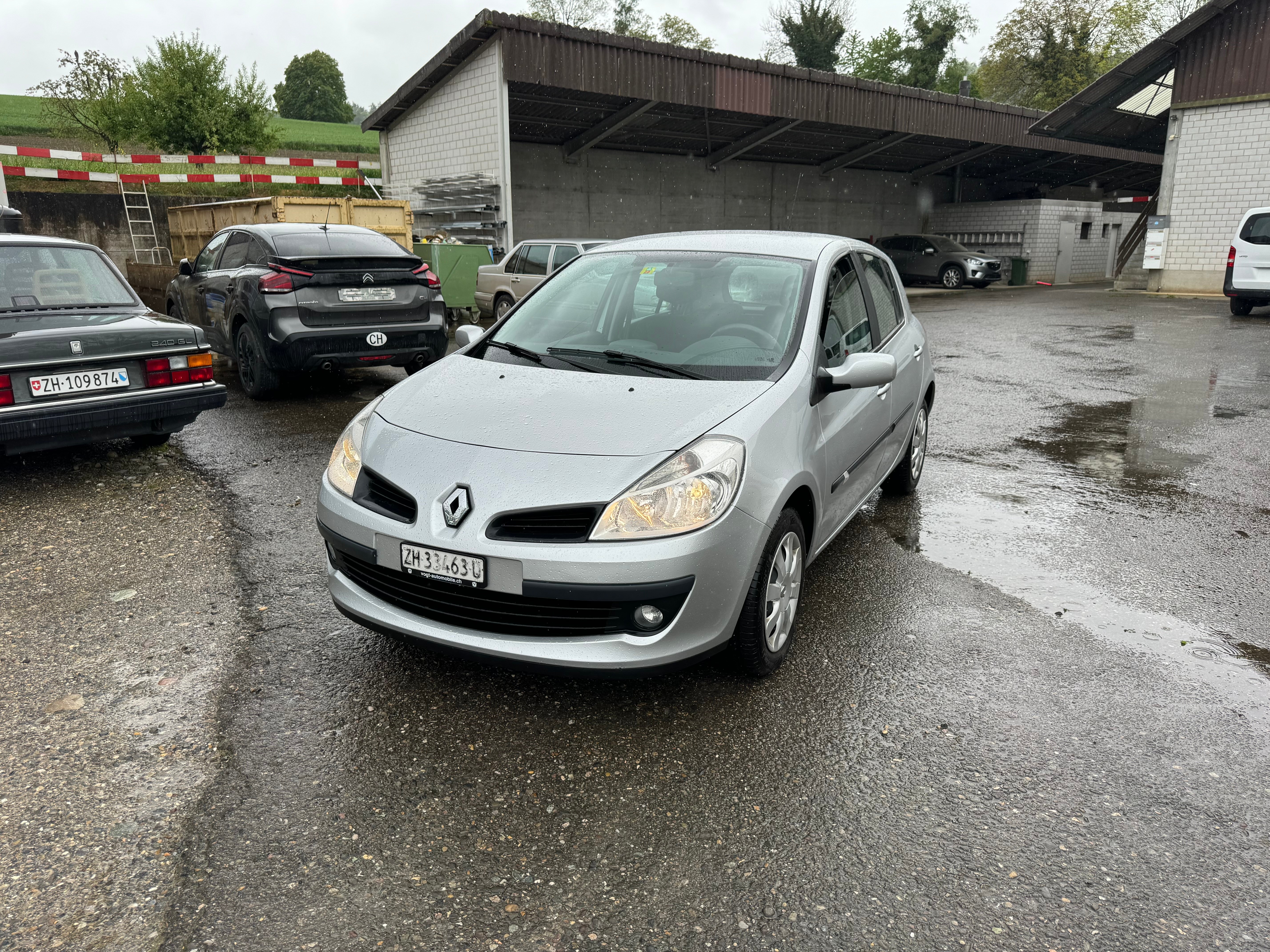 RENAULT Clio 1.6 16V Dynamique