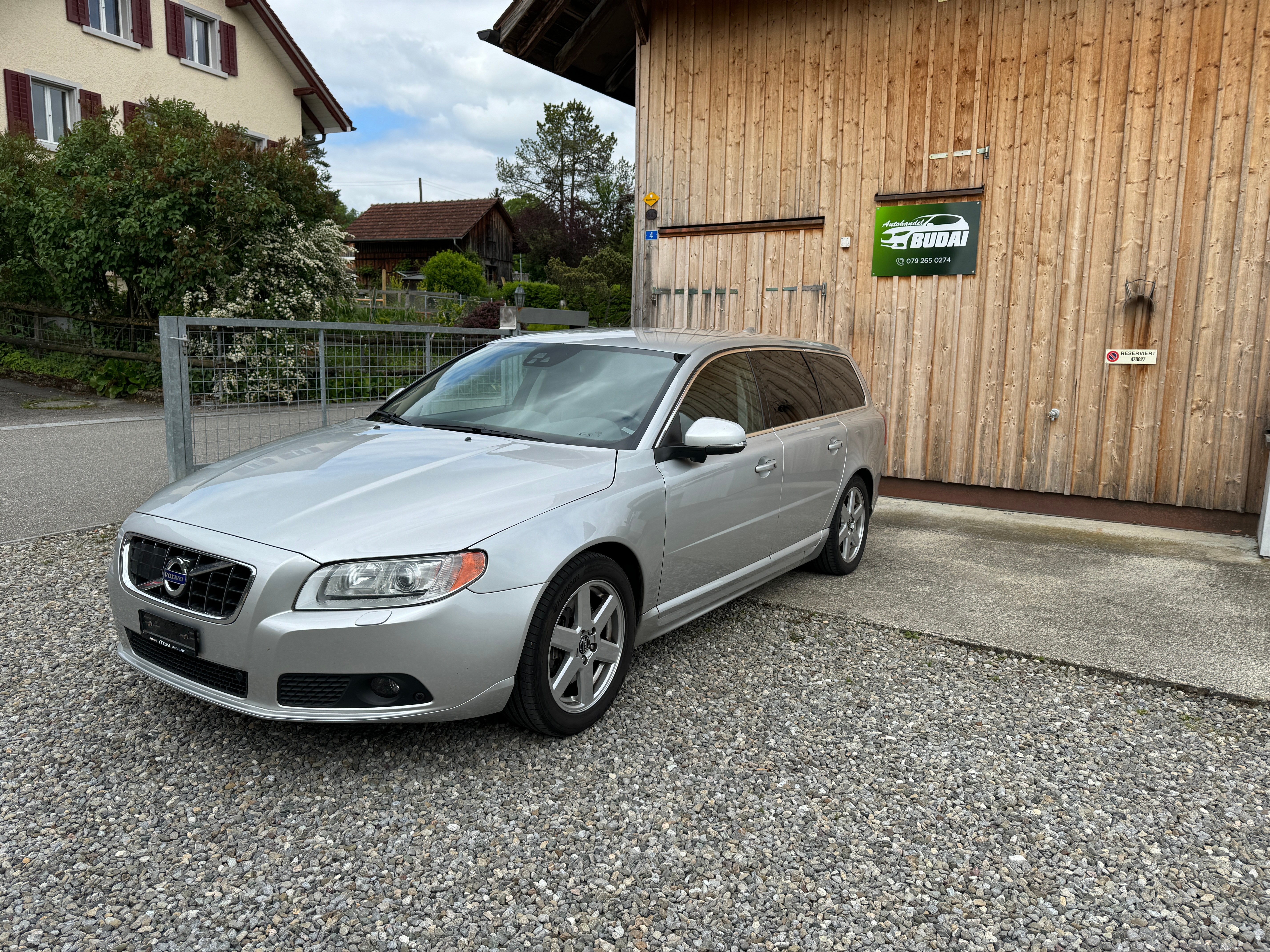 VOLVO V70 D5 AWD Momentum Geartronic