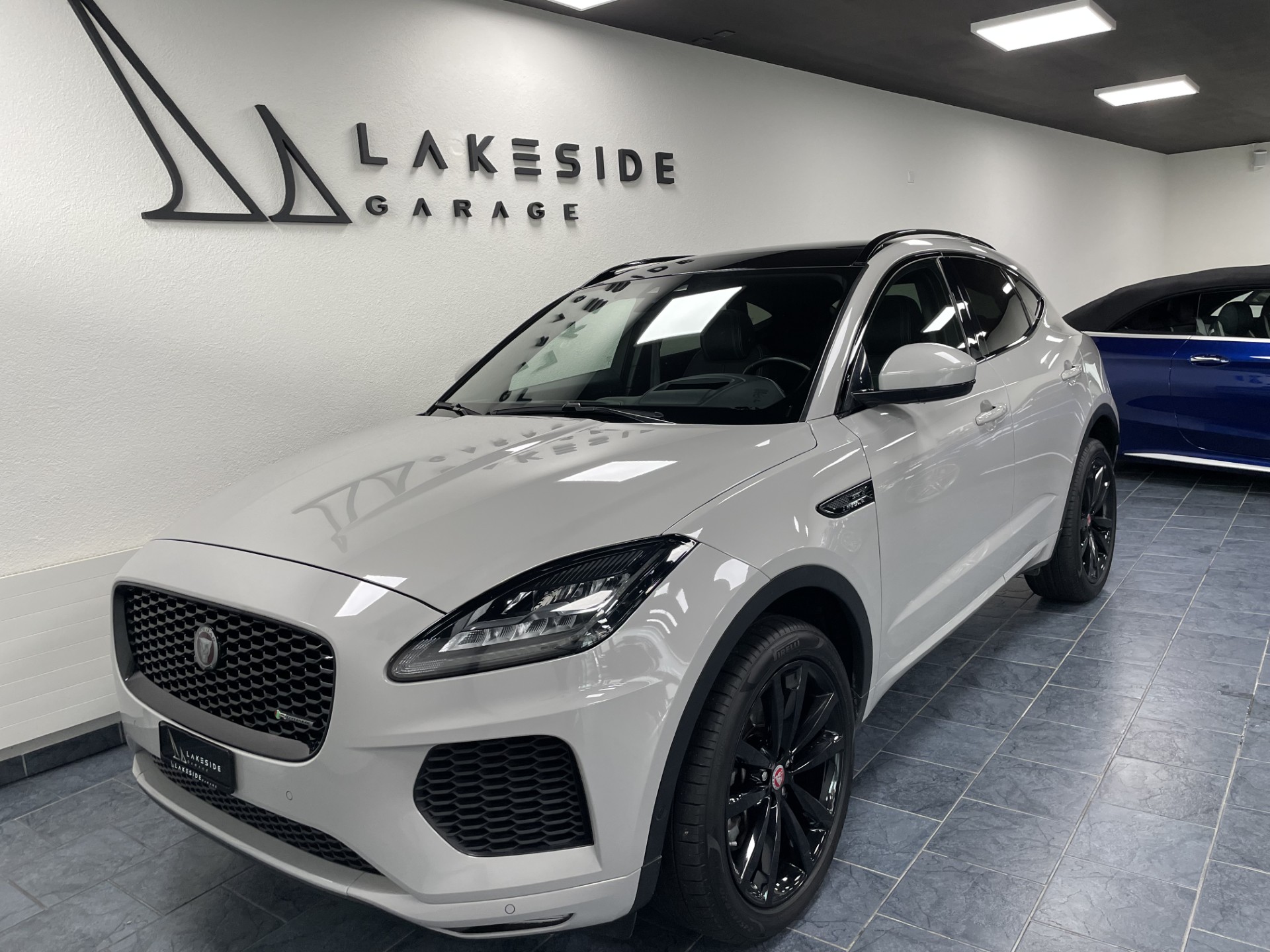 JAGUAR E-Pace 2.0 P250 R-Dynamic SE AWD Automatik