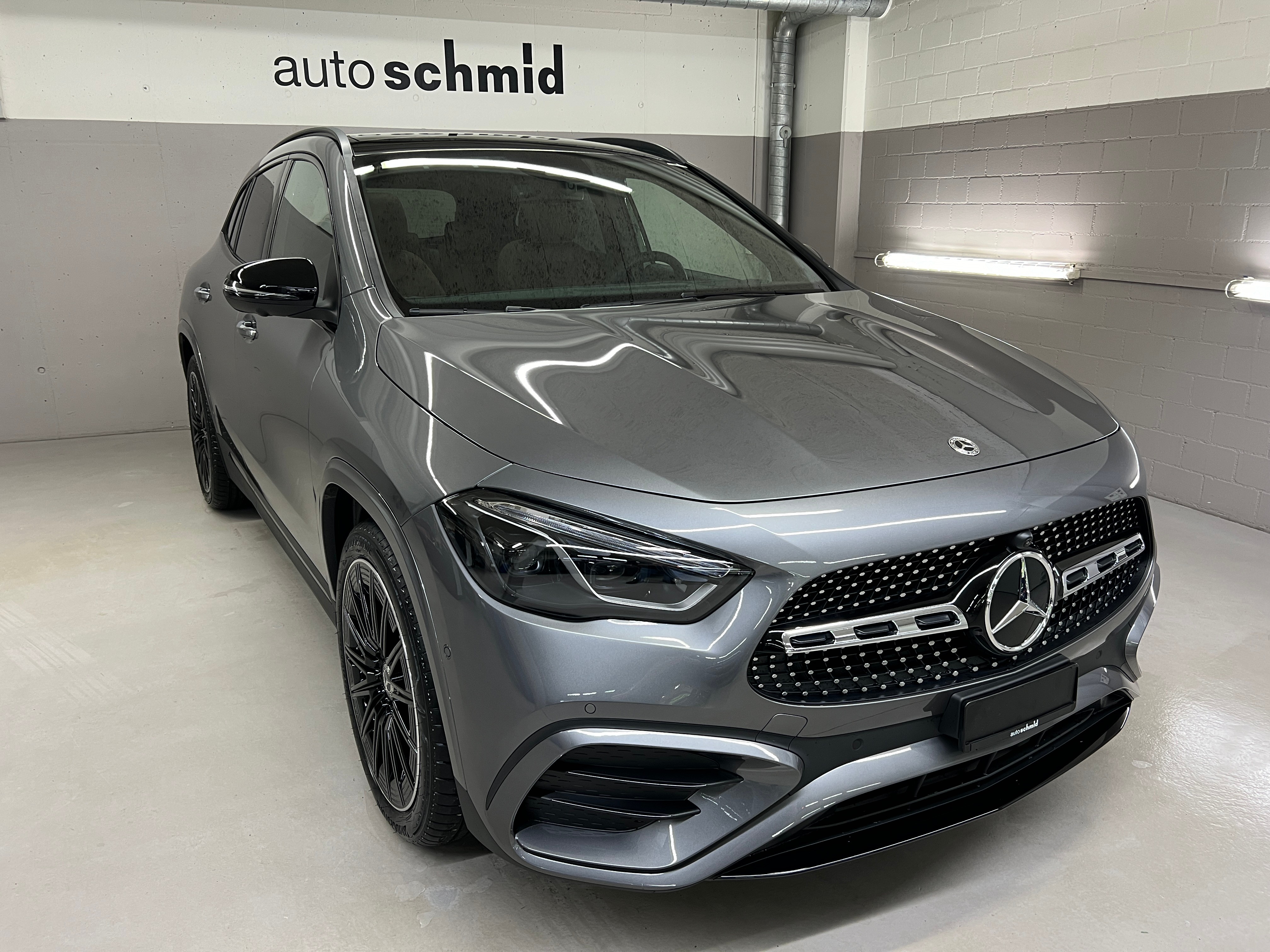 MERCEDES-BENZ GLA 200