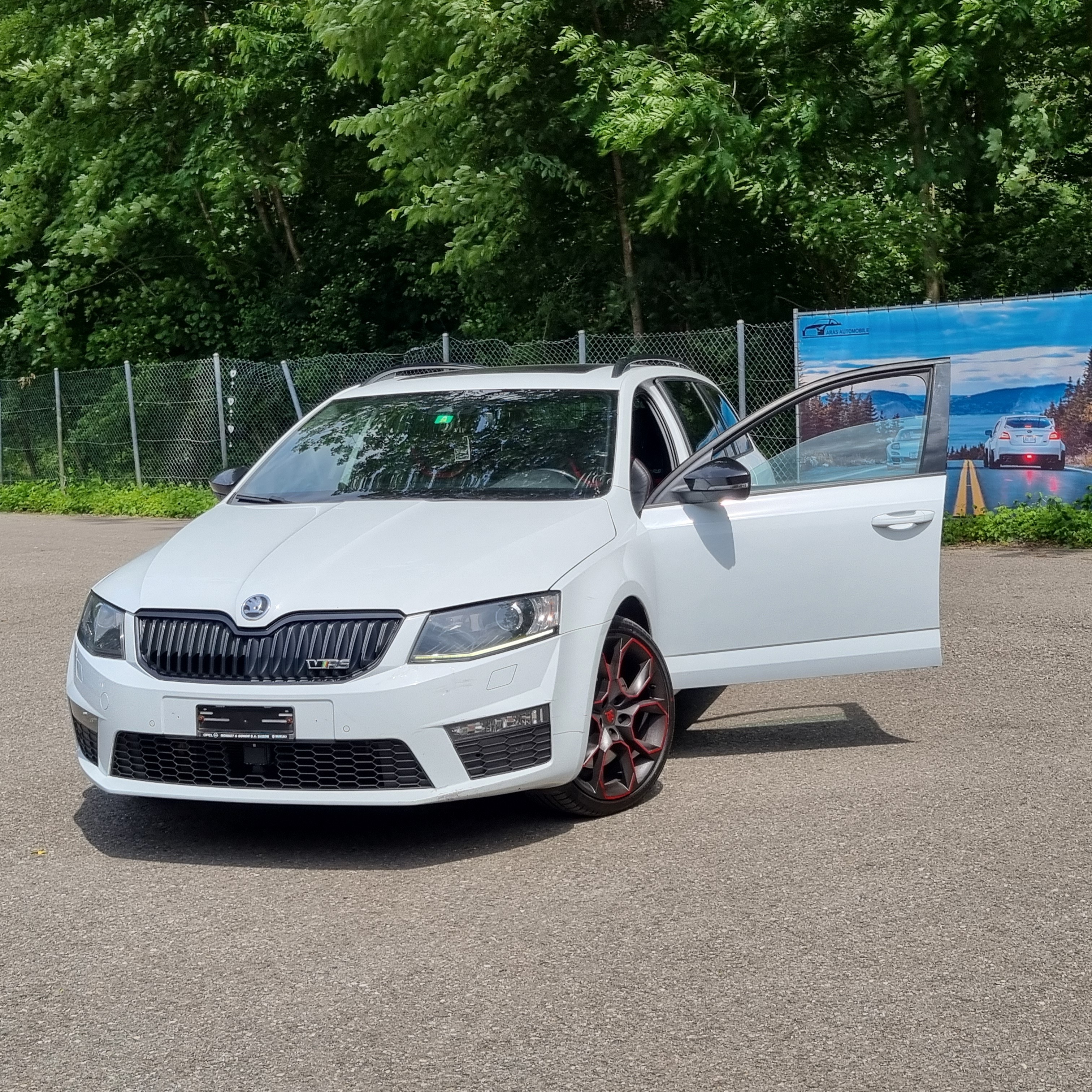 SKODA Octavia Combi 2.0 TSI RS 230 DSG