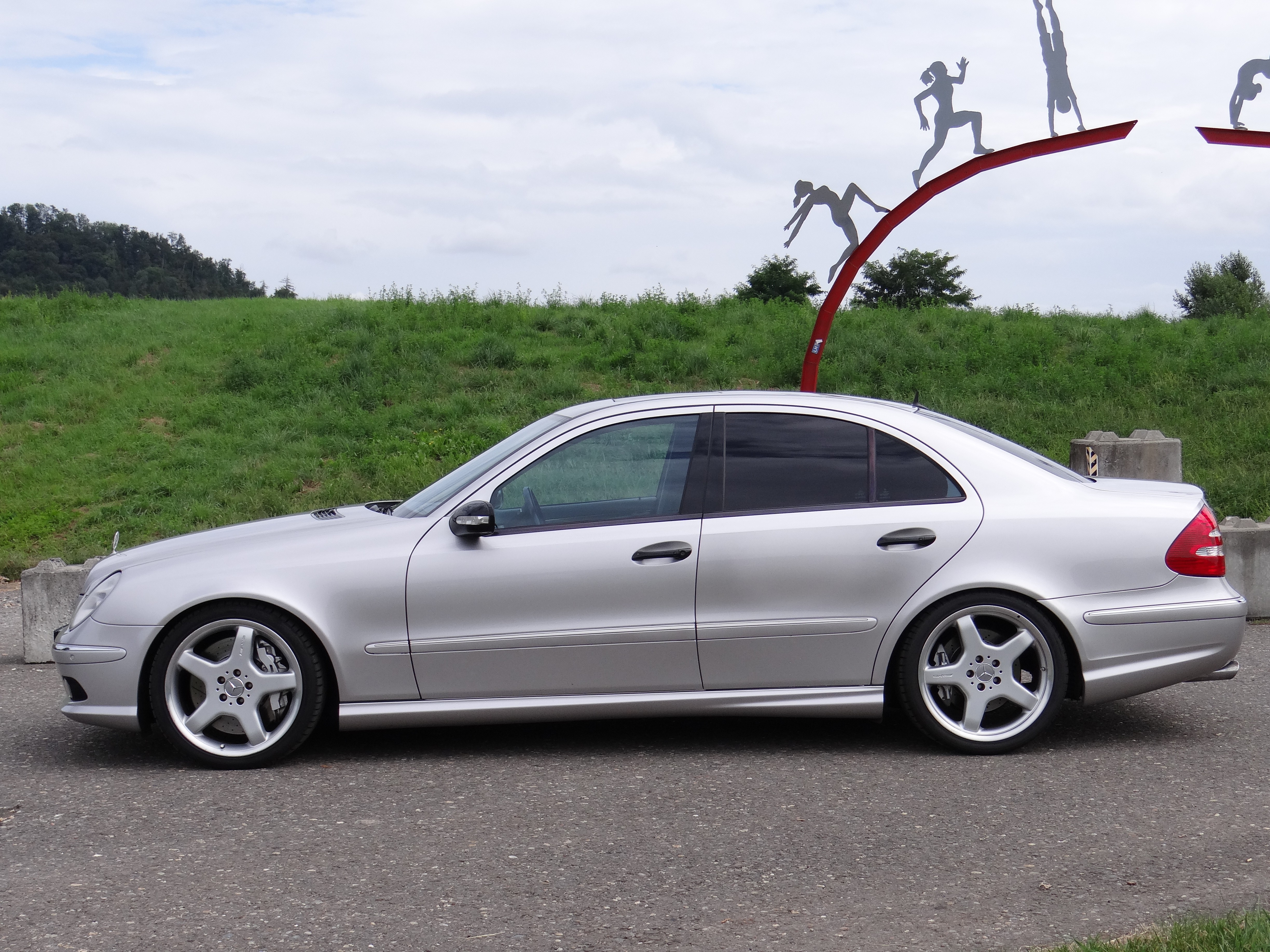 MERCEDES-BENZ E 55 AMG Avantgarde Automatic