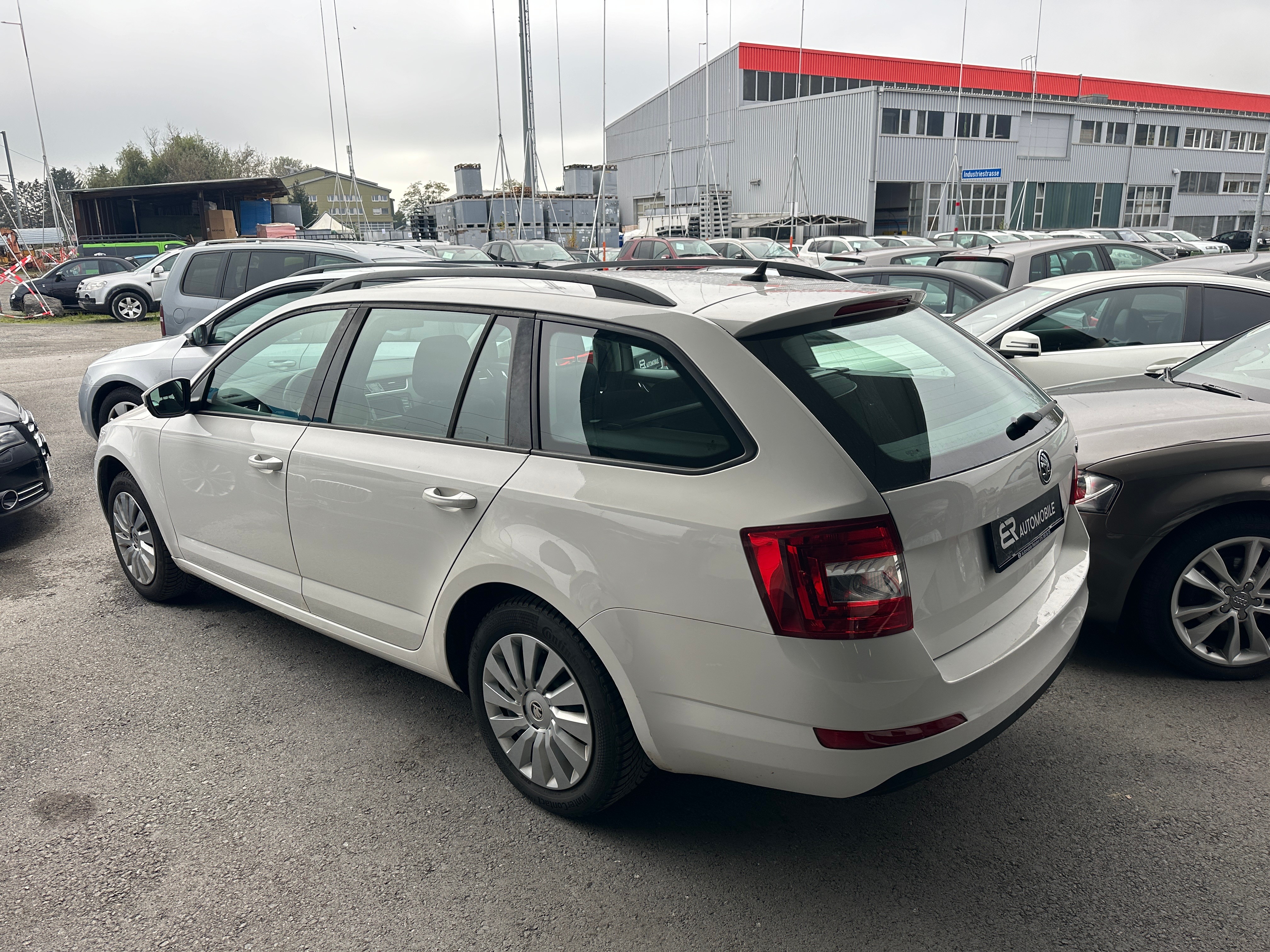 SKODA Octavia Combi 1.6 TDI Active