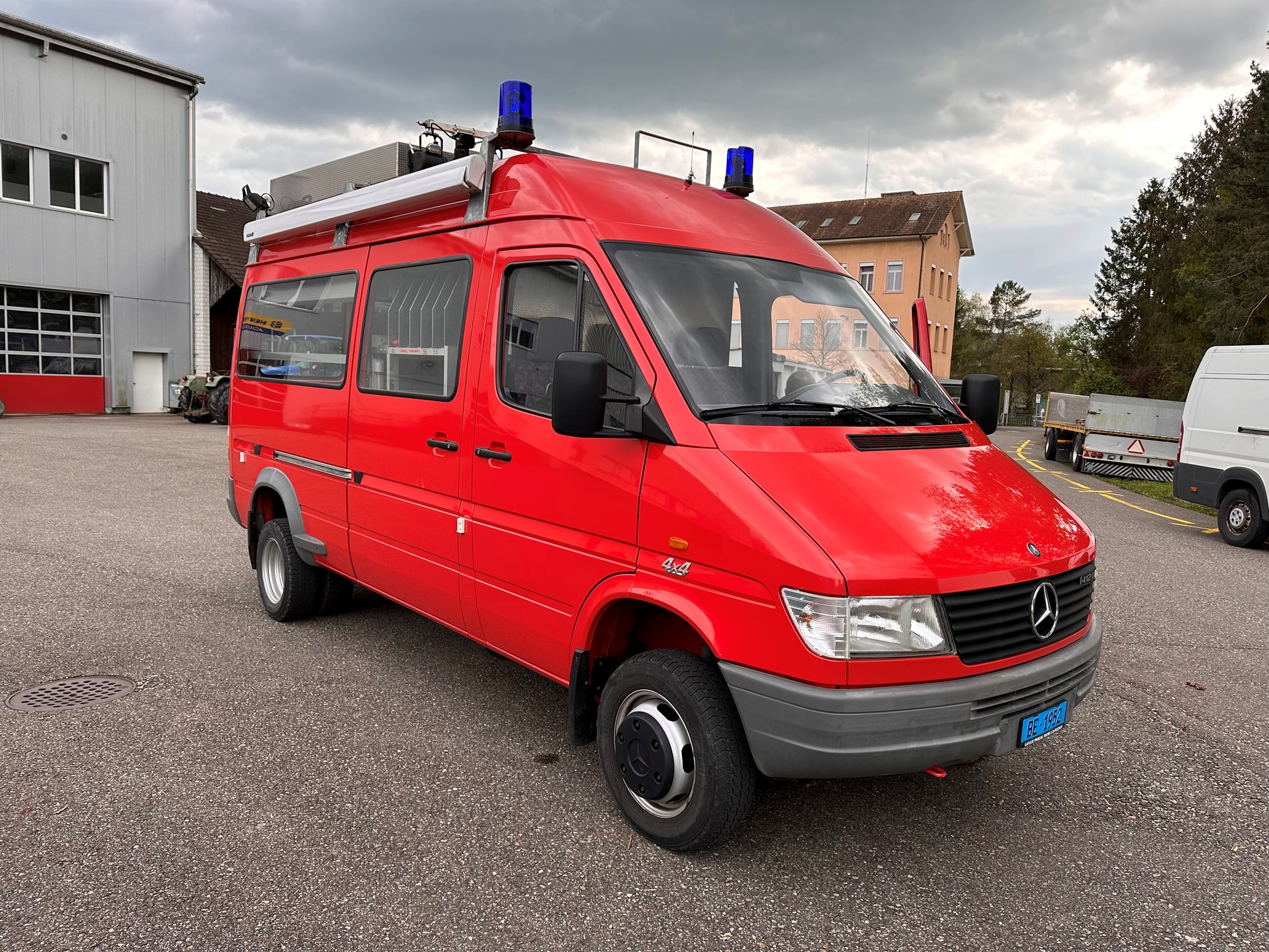 MERCEDES-BENZ Sprinter 412 D 4*4