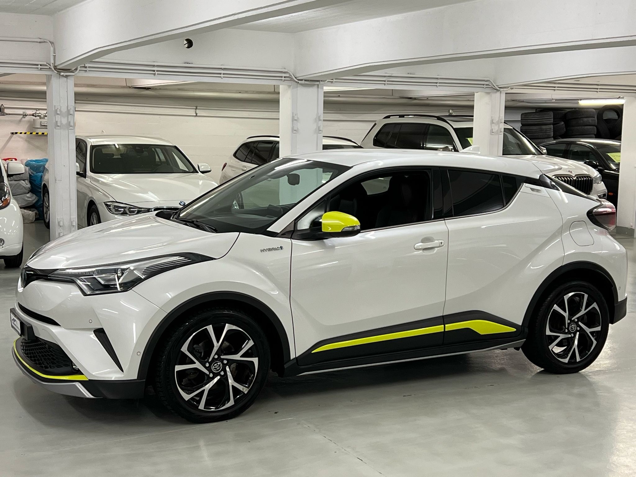 TOYOTA C-HR 1.8 HSD Trend CVT ** 99 PS **