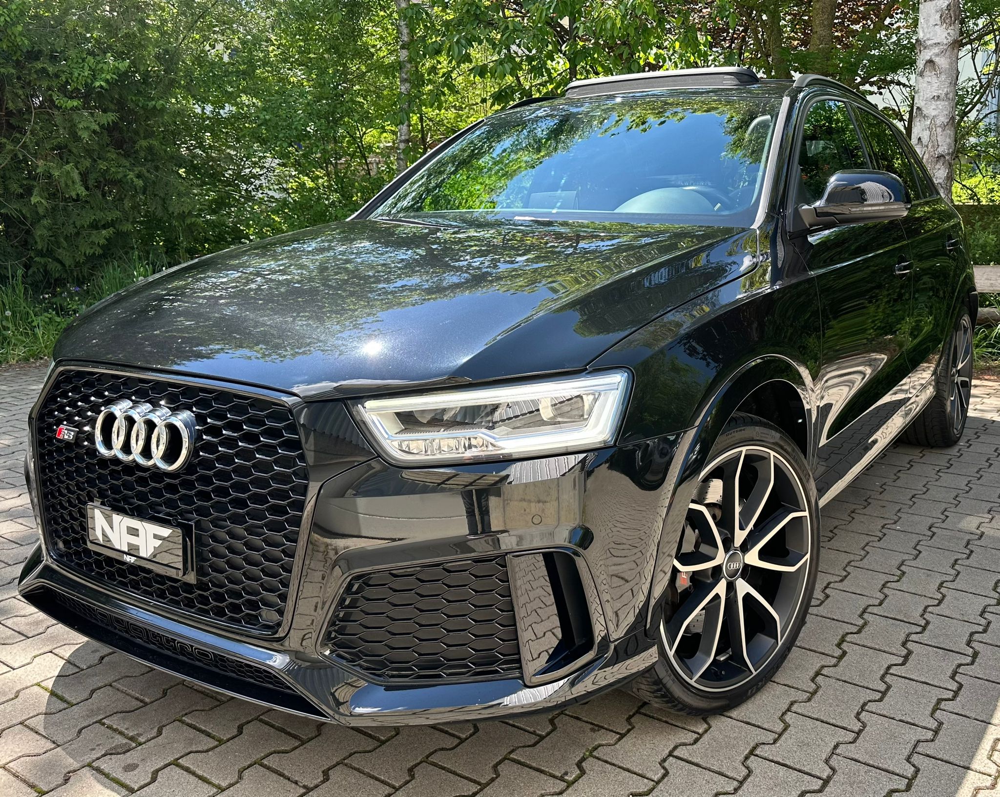 AUDI RS Q3 2.5 TFSI performance quattro S-tronic