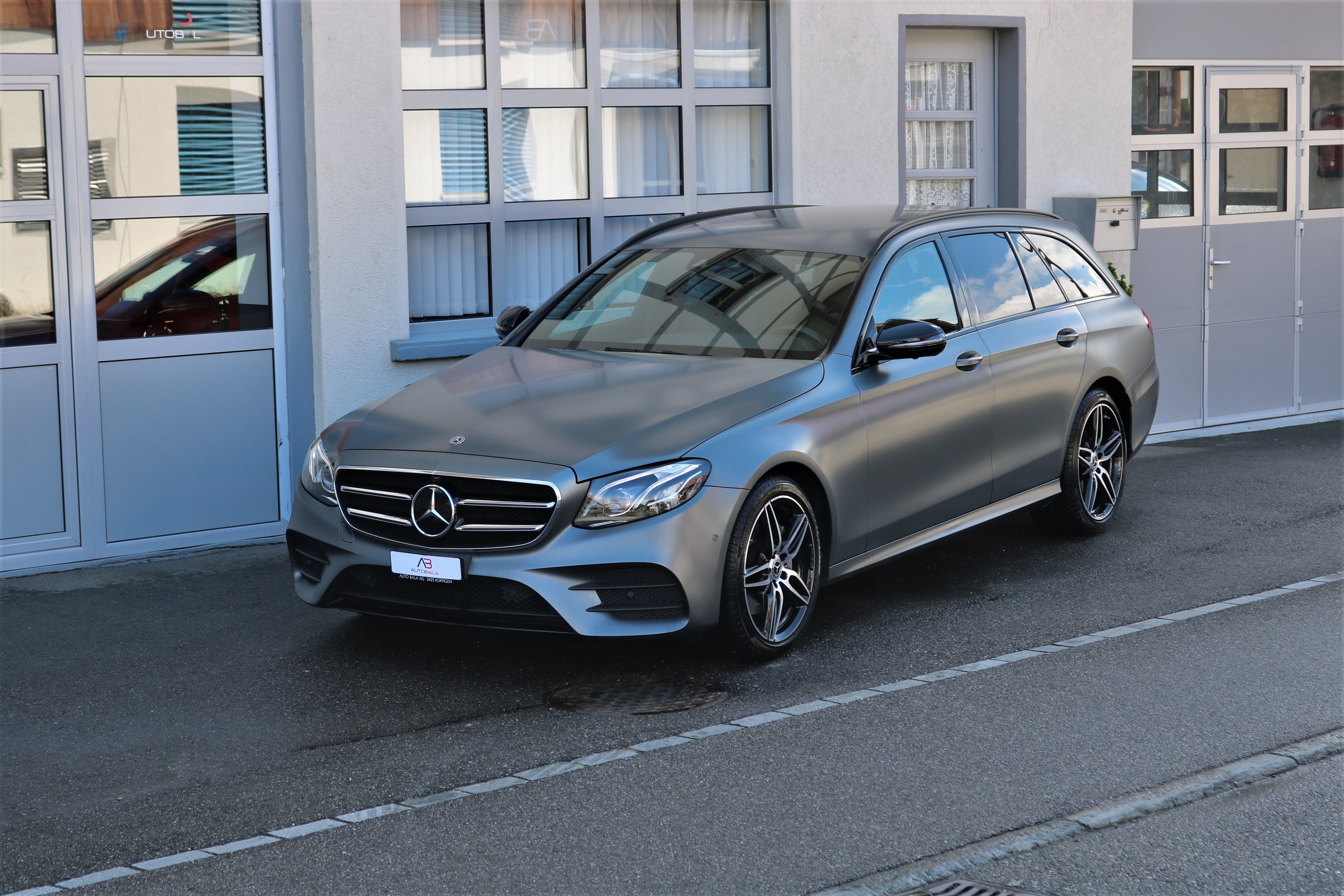 MERCEDES-BENZ E 220 d AMG Line 4Matic 9G-Tronic 