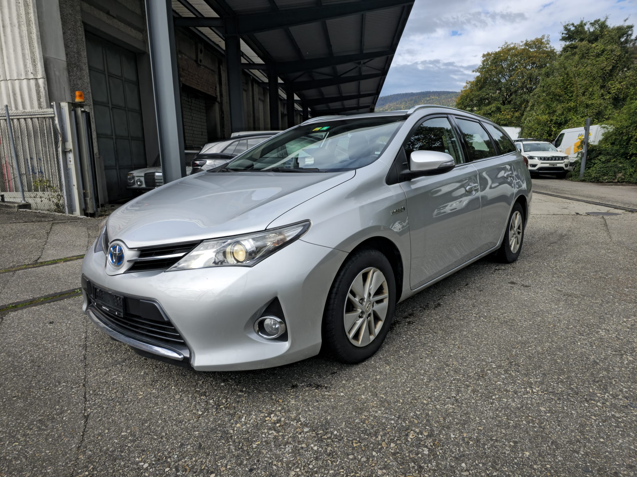 TOYOTA Auris Touring Sports 1.8 16V HSD Linea Luna