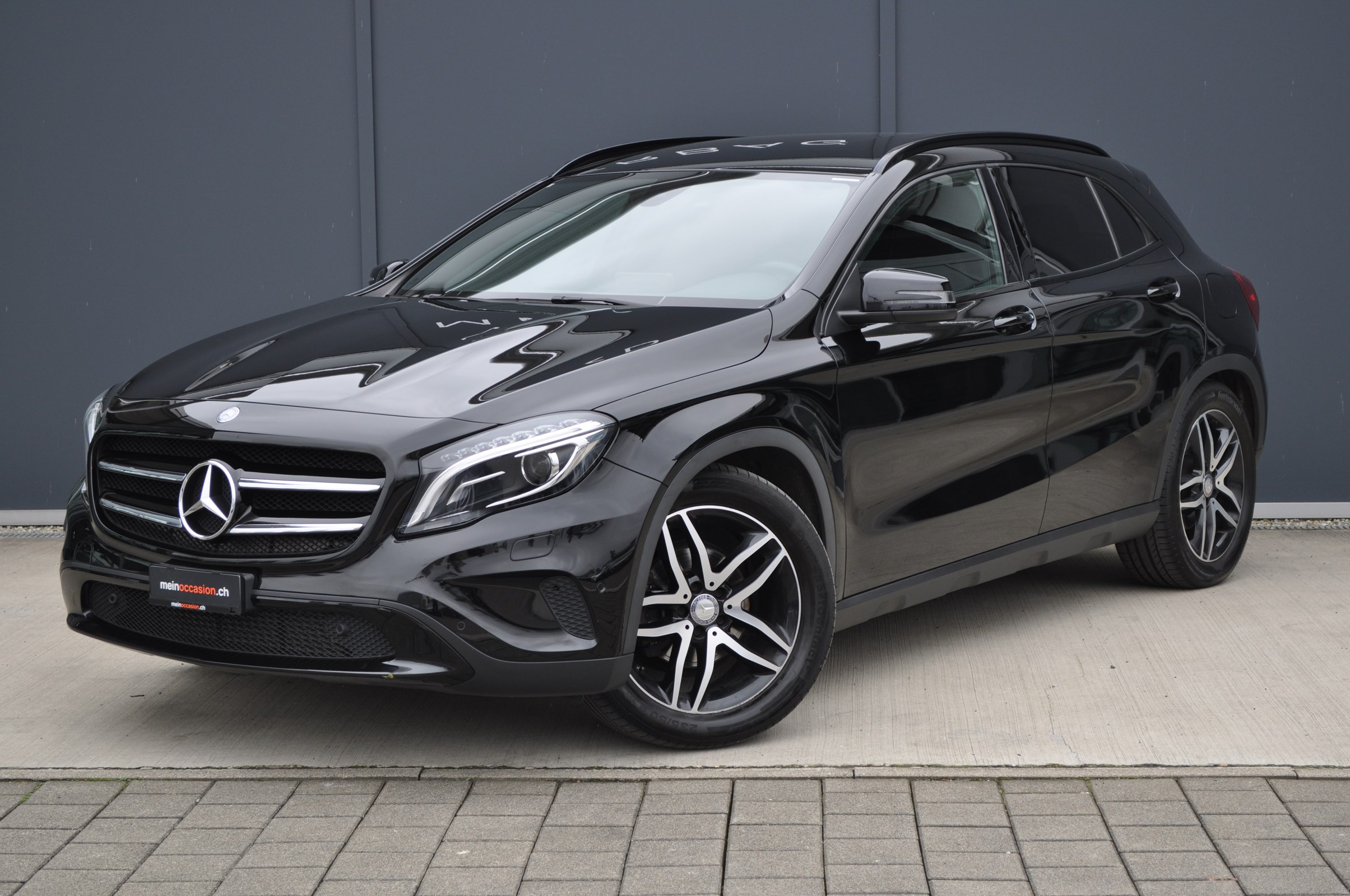 MERCEDES-BENZ GLA 200 Urban