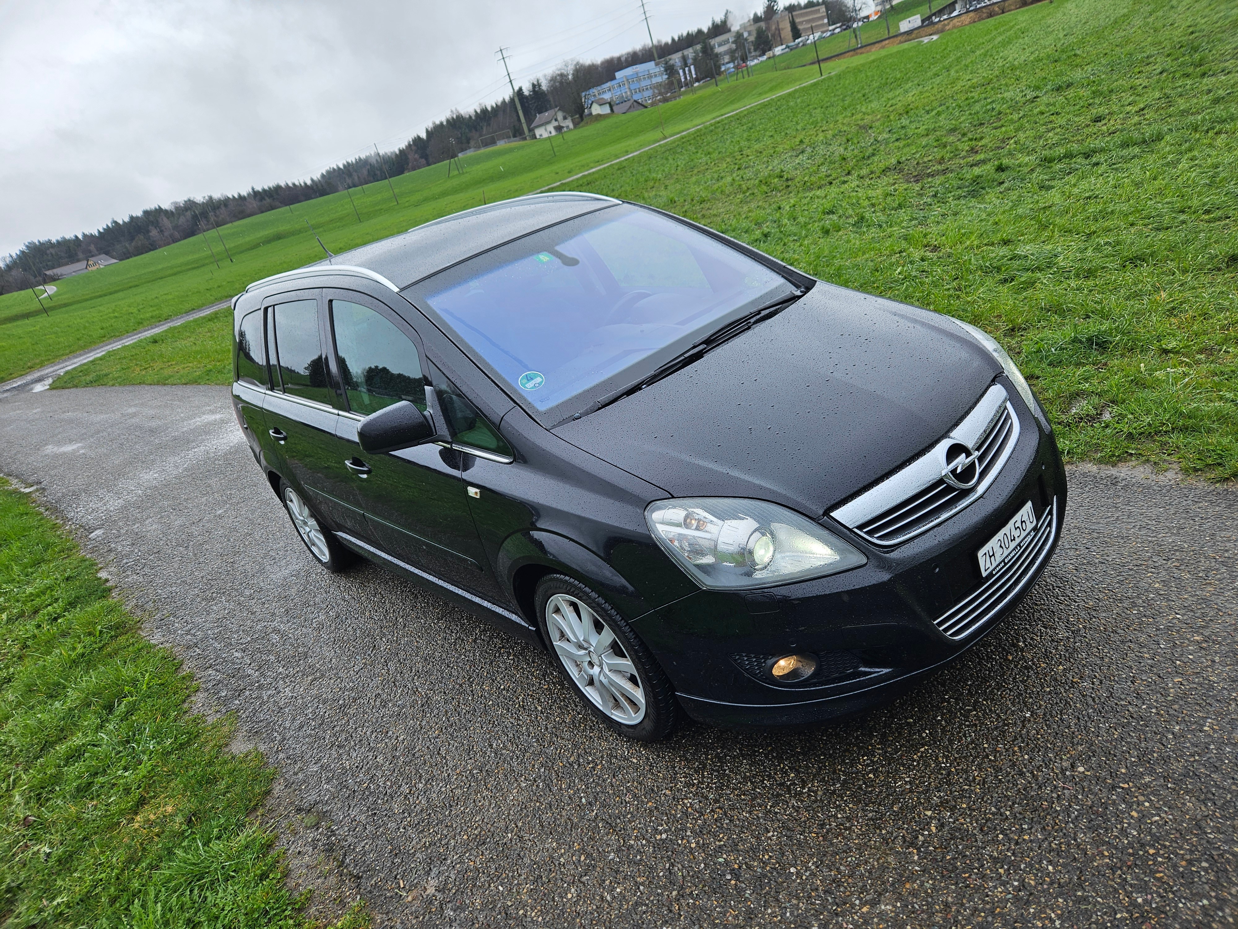 OPEL Zafira 2.2i 16V Anniversary Edition