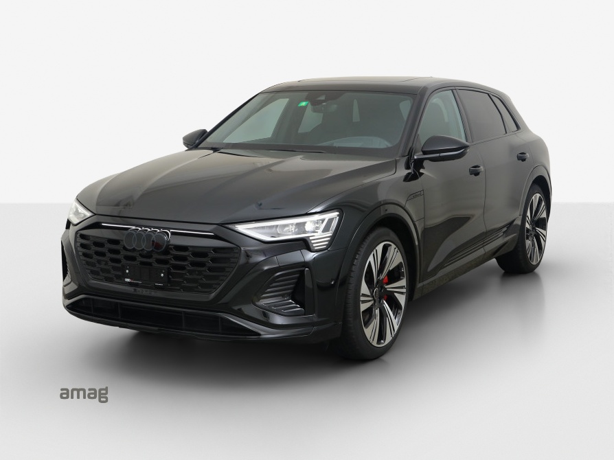 AUDI Q8 50 e-tron Black Edition quattro