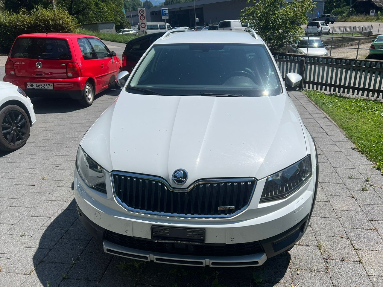 SKODA Octavia Combi 2.0 TDI Scout 4x4 DSG