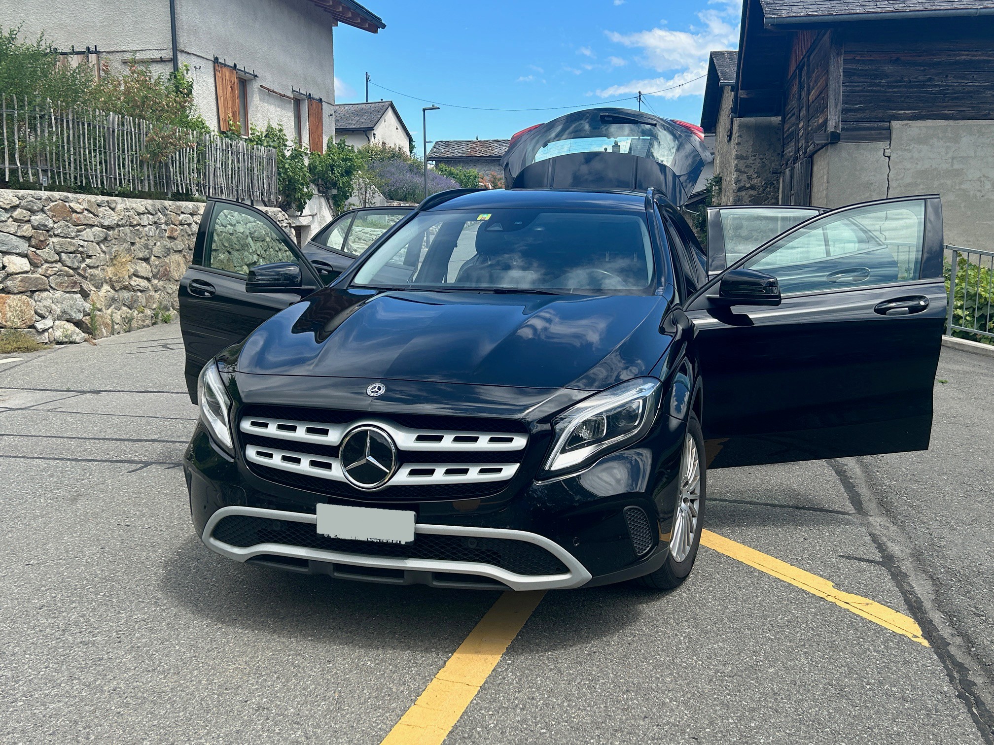 MERCEDES-BENZ GLA 250 4Matic 7G-DCT