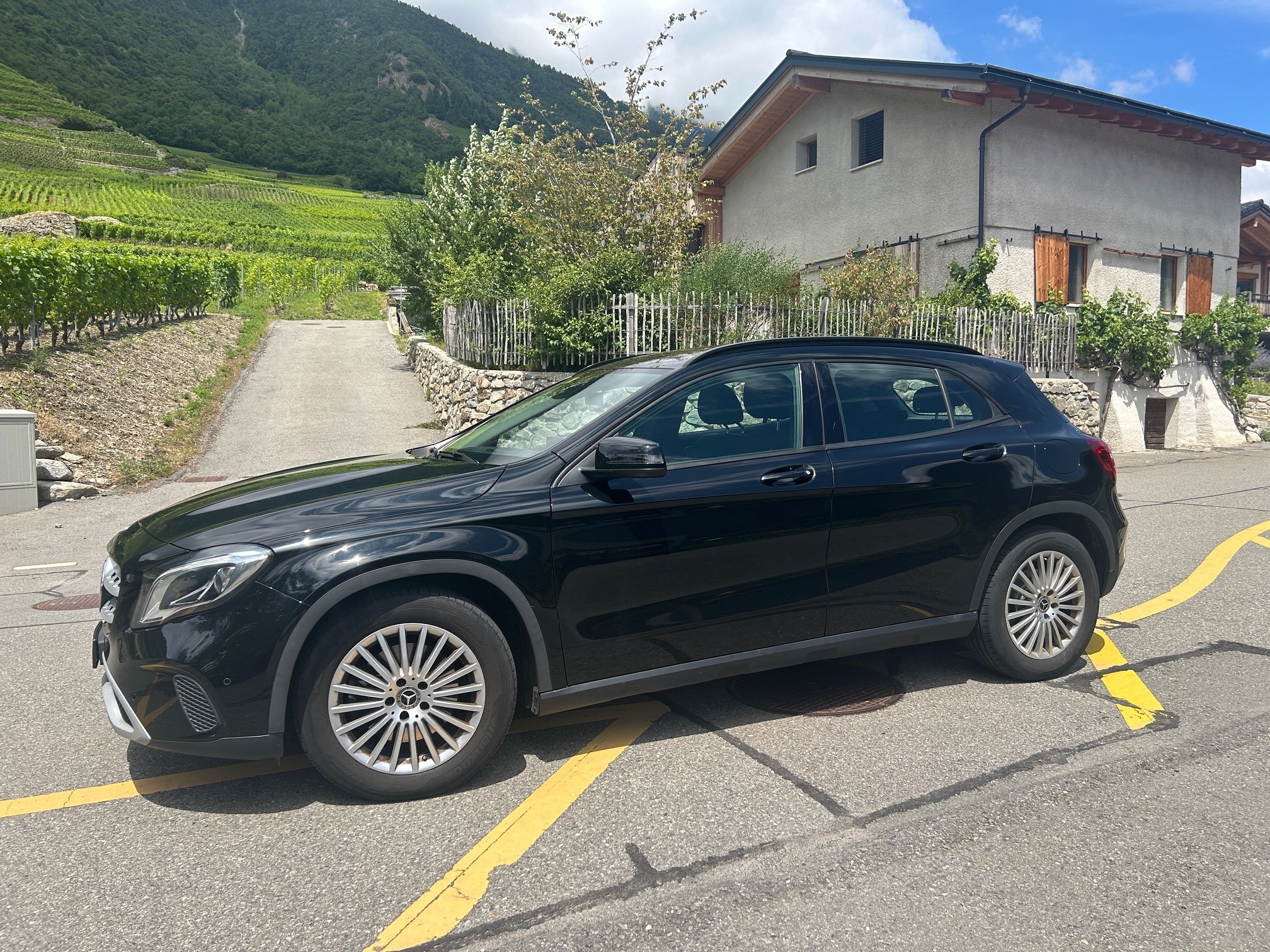 MERCEDES-BENZ GLA 250 4Matic 7G-DCT