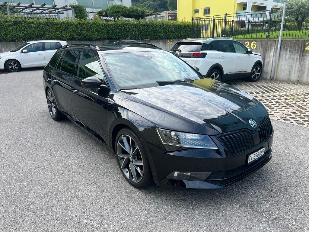 SKODA Superb Combi 2.0 TDi SportLine+ 4x4 DSG