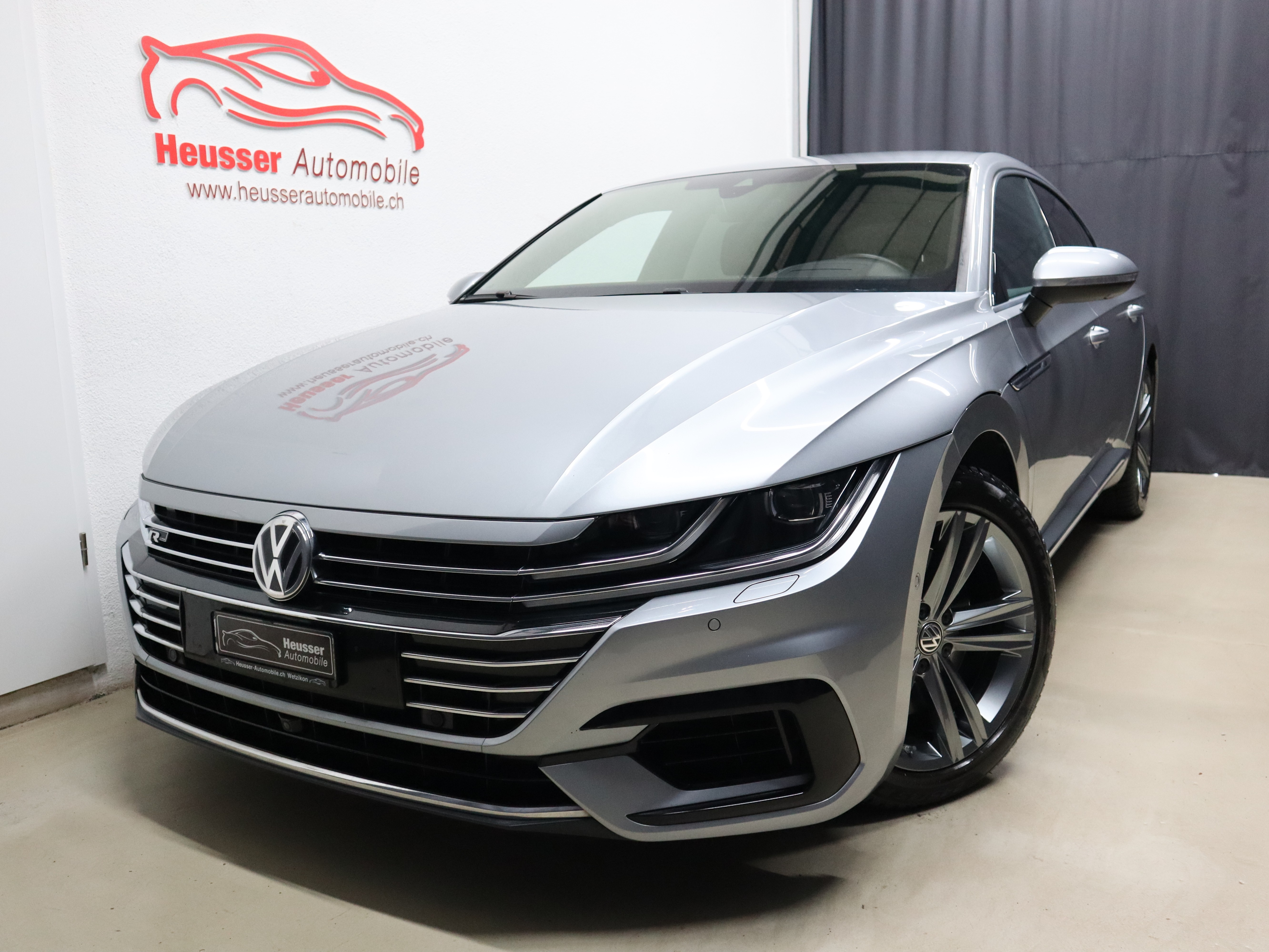 VW Arteon 2.0 TDI SCR BMT R-Line 4Motion DSG - Virtual Cockpit - Dynaudio - Leder - 360° Kamera - 240 PS