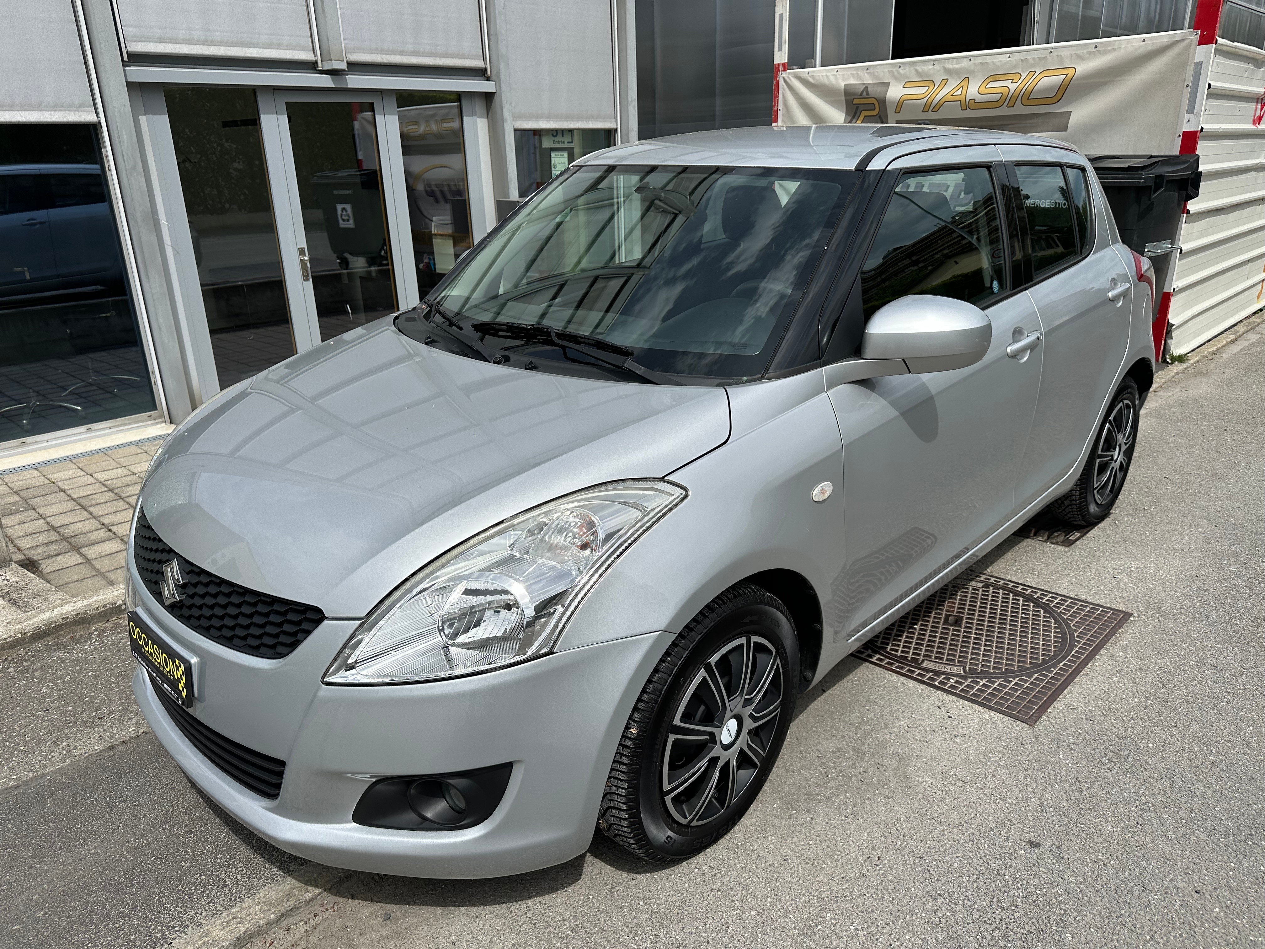 SUZUKI Swift 1.2i 16V GL Top