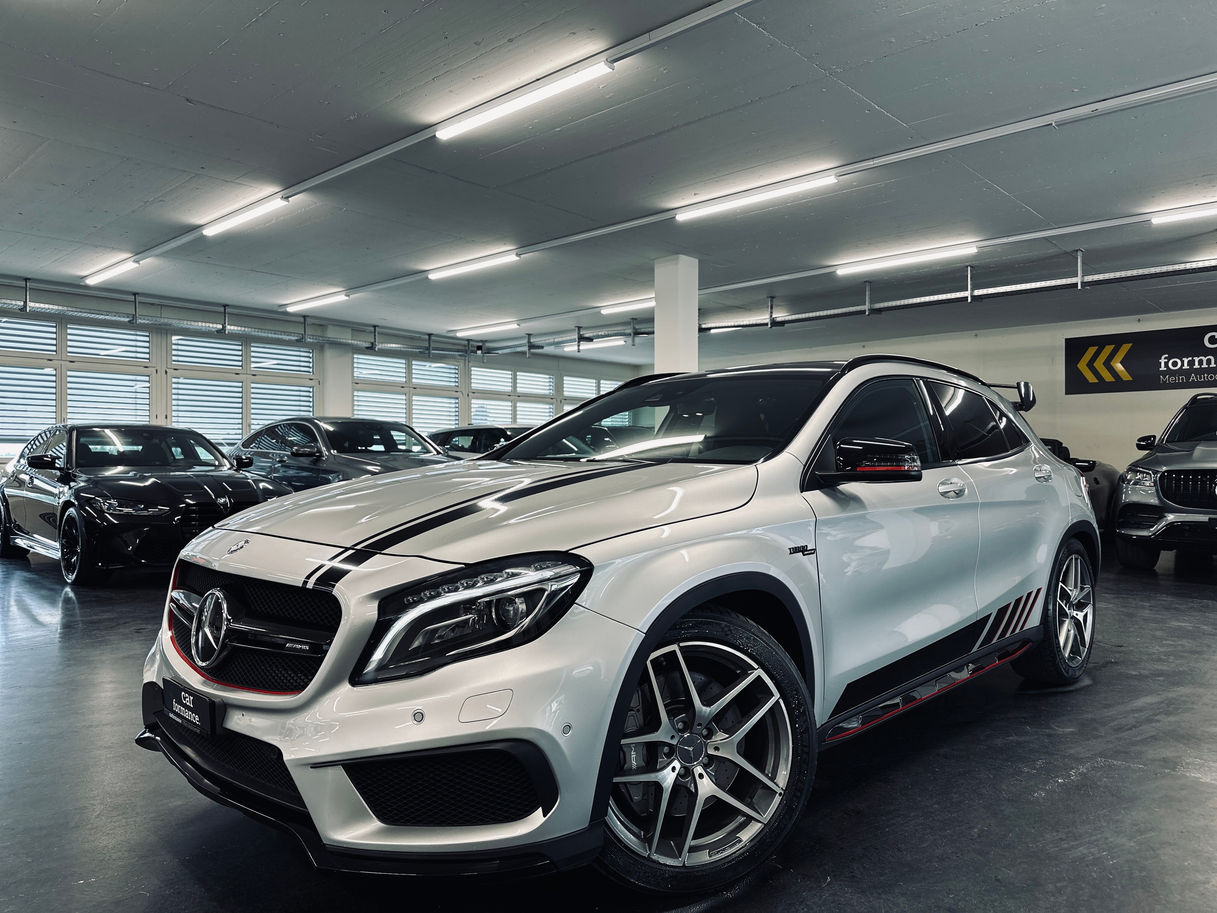 MERCEDES-BENZ GLA 45 AMG 4m