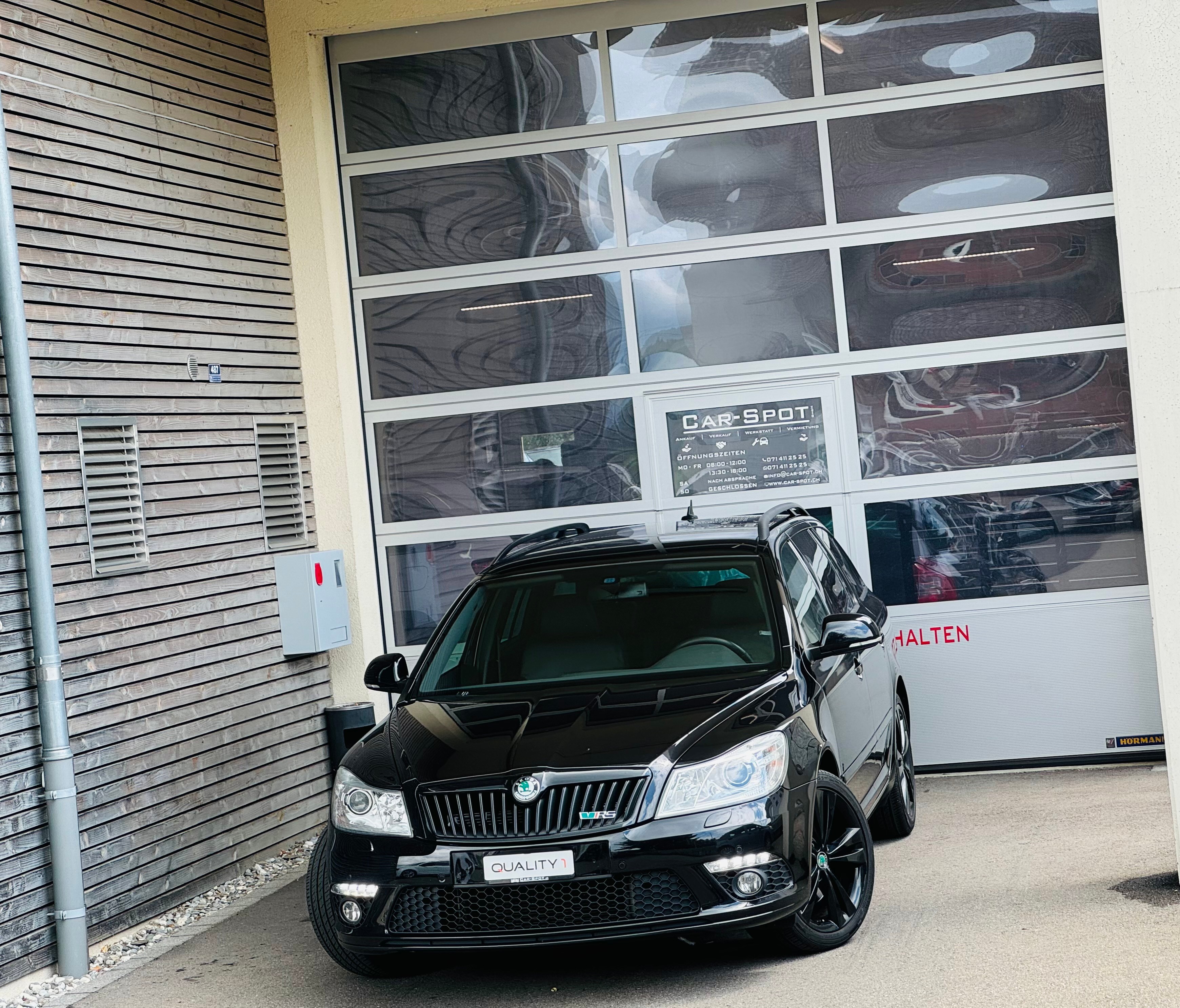 SKODA Octavia Combi 2.0 TDI RS DSG