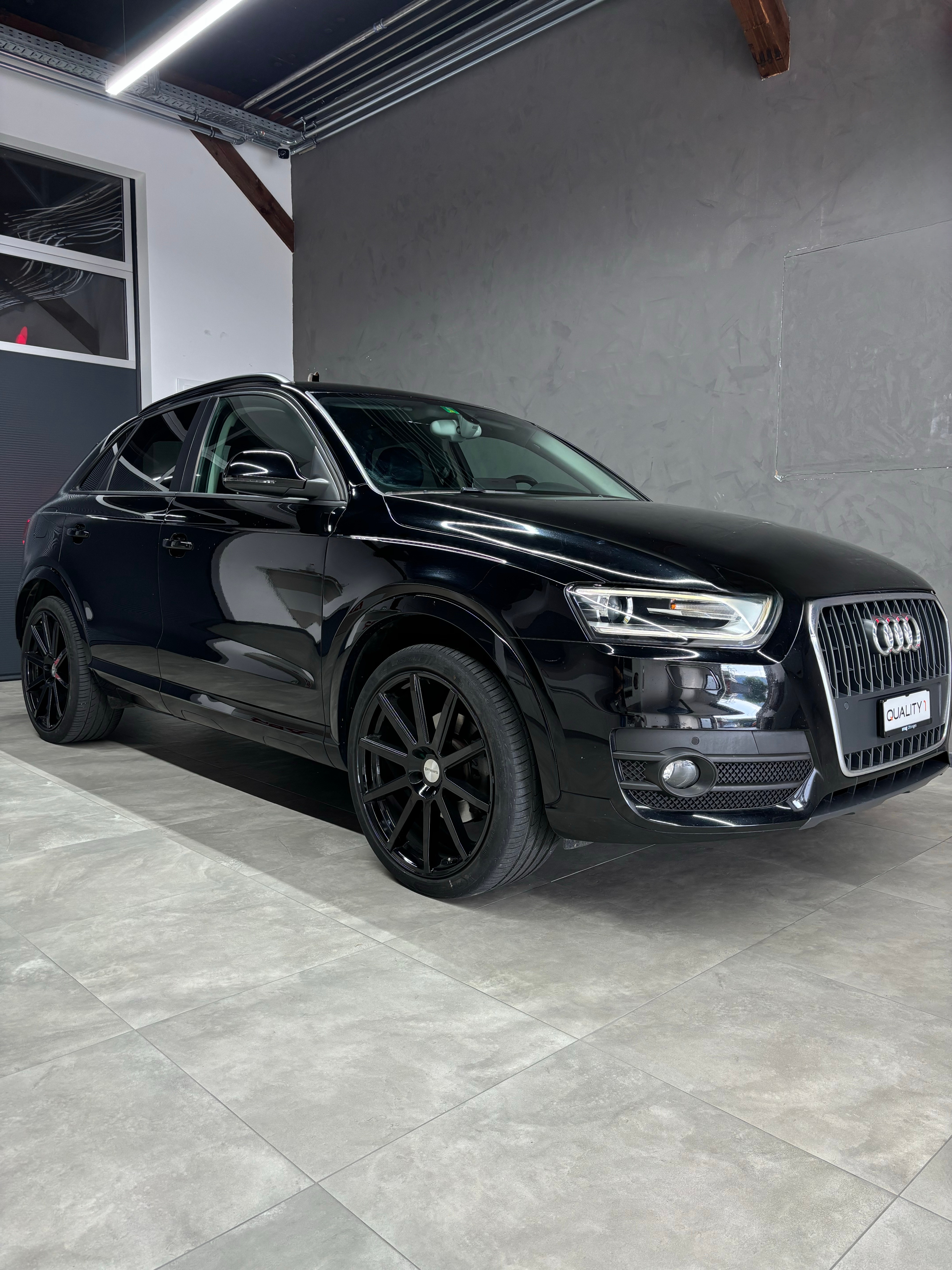 AUDI Q3 2.0 TDI quattro S-tronic