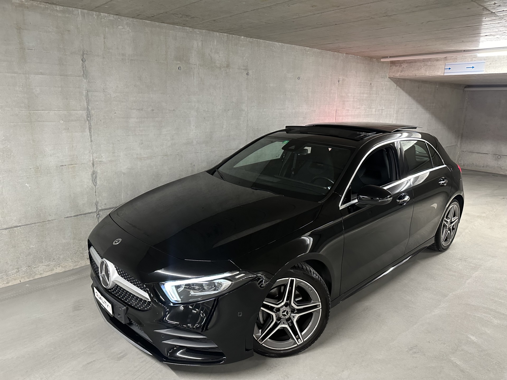 MERCEDES-BENZ A 200 AMG Line 7G-DCT