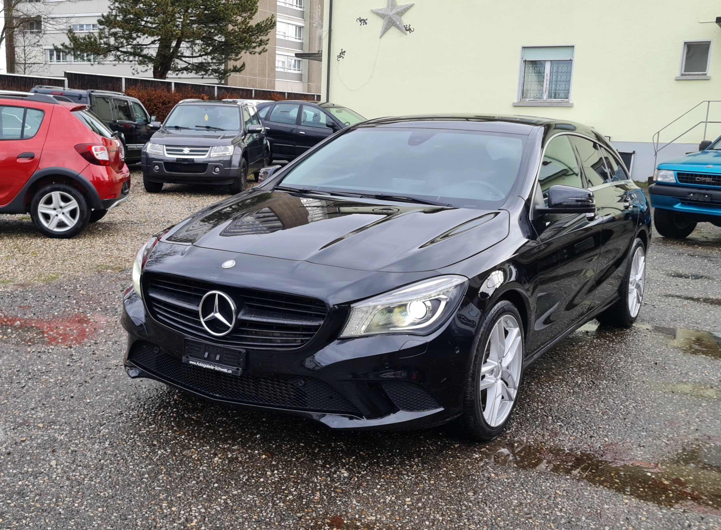 MERCEDES-BENZ CLA Shooting Brake 200 d AMG Line 4Matic 7G-DCT