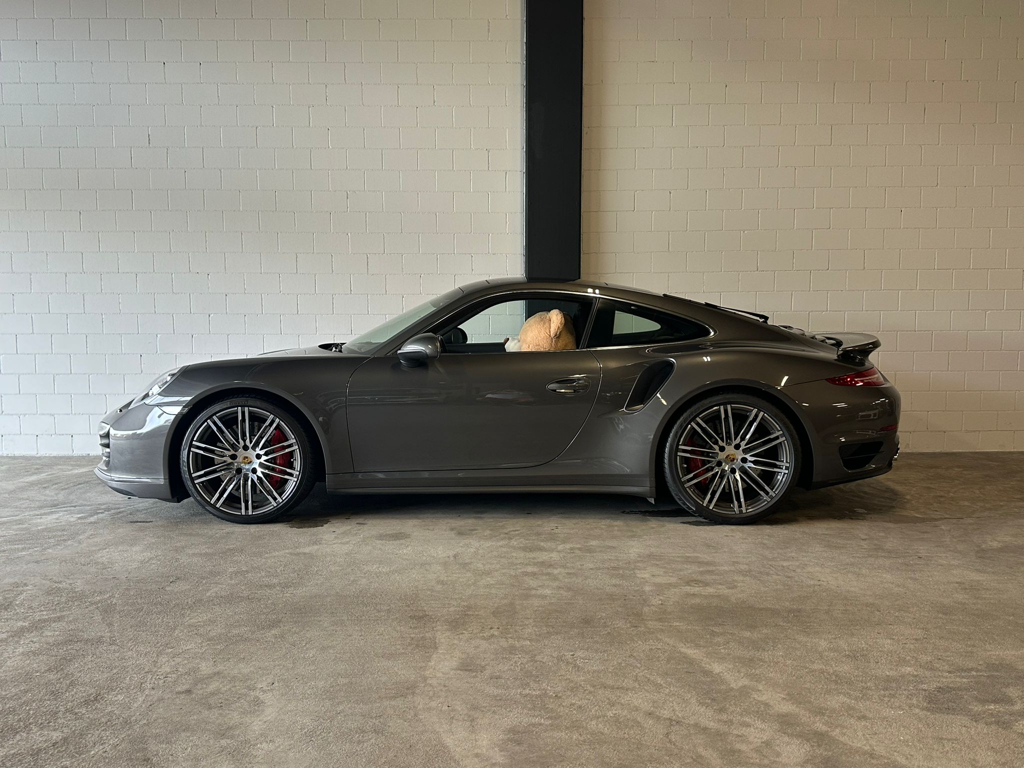 PORSCHE 911 Turbo PDK Traumausstattung