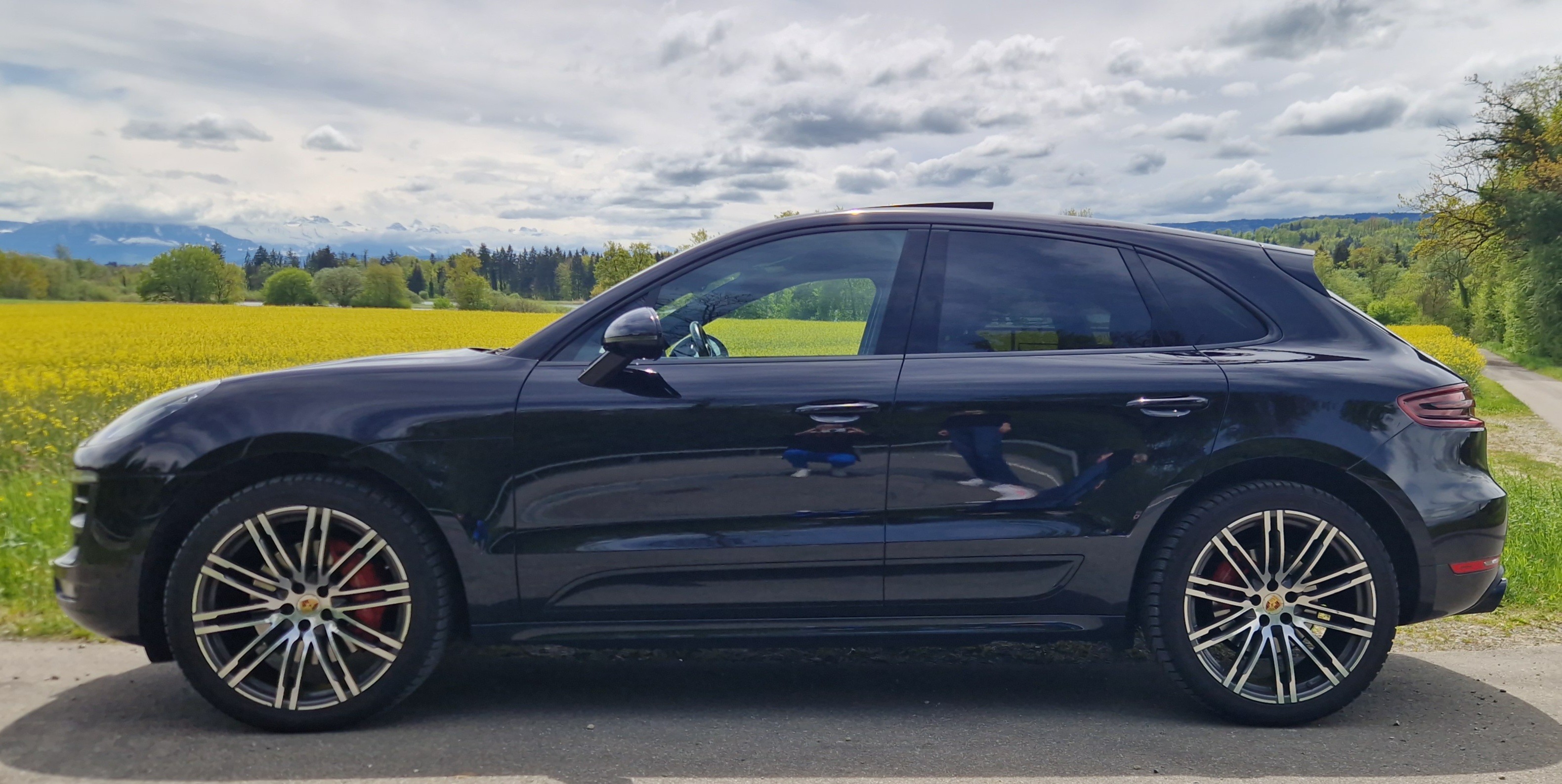 PORSCHE MACAN GTS