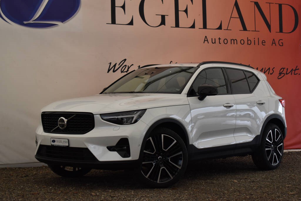 VOLVO XC40 2.0 B4 MH Ultra Dark