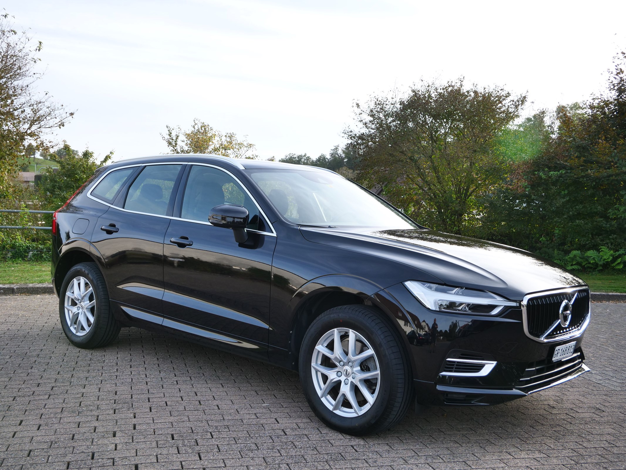 VOLVO XC60 T8 eAWD Momentum Geartronic