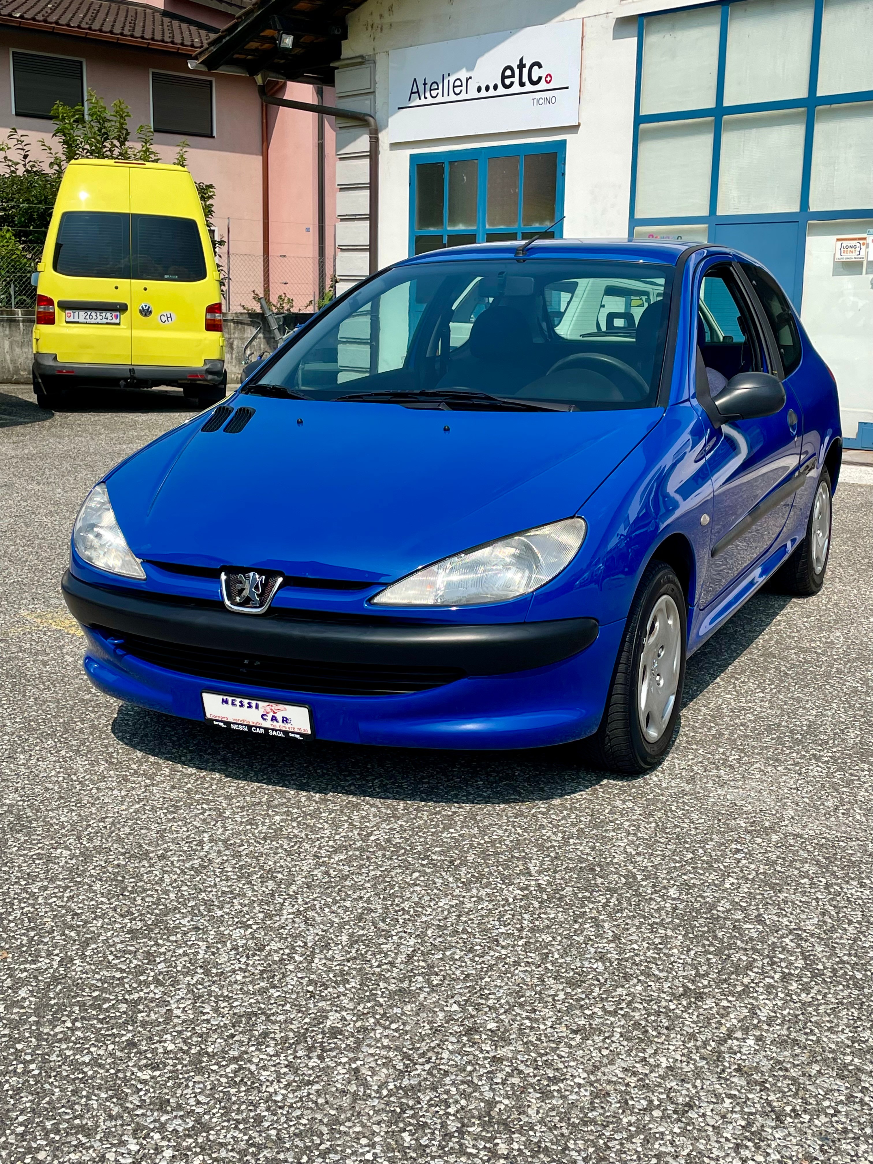 PEUGEOT 206 1.1 XR