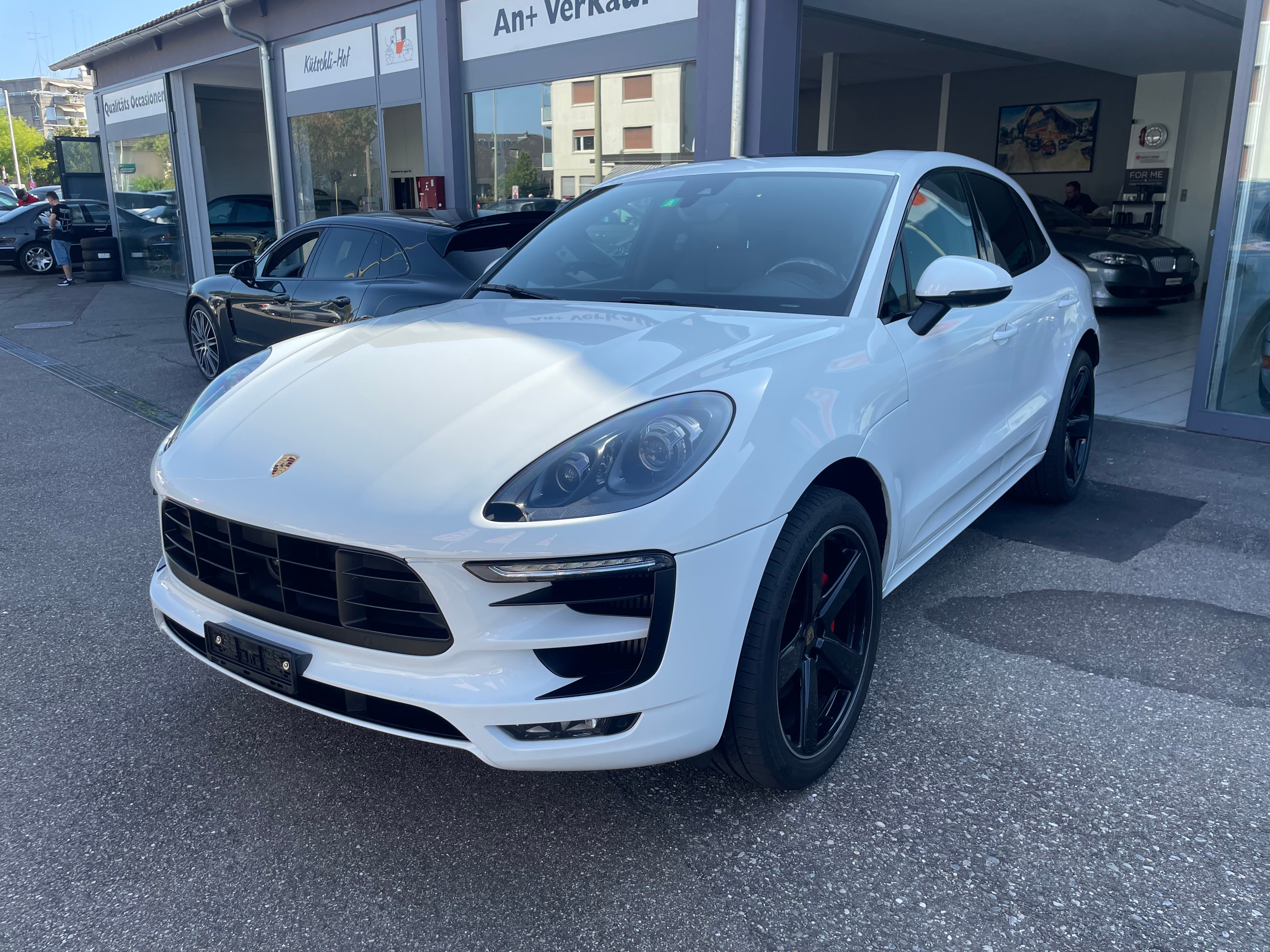 PORSCHE Macan Turbo PDK