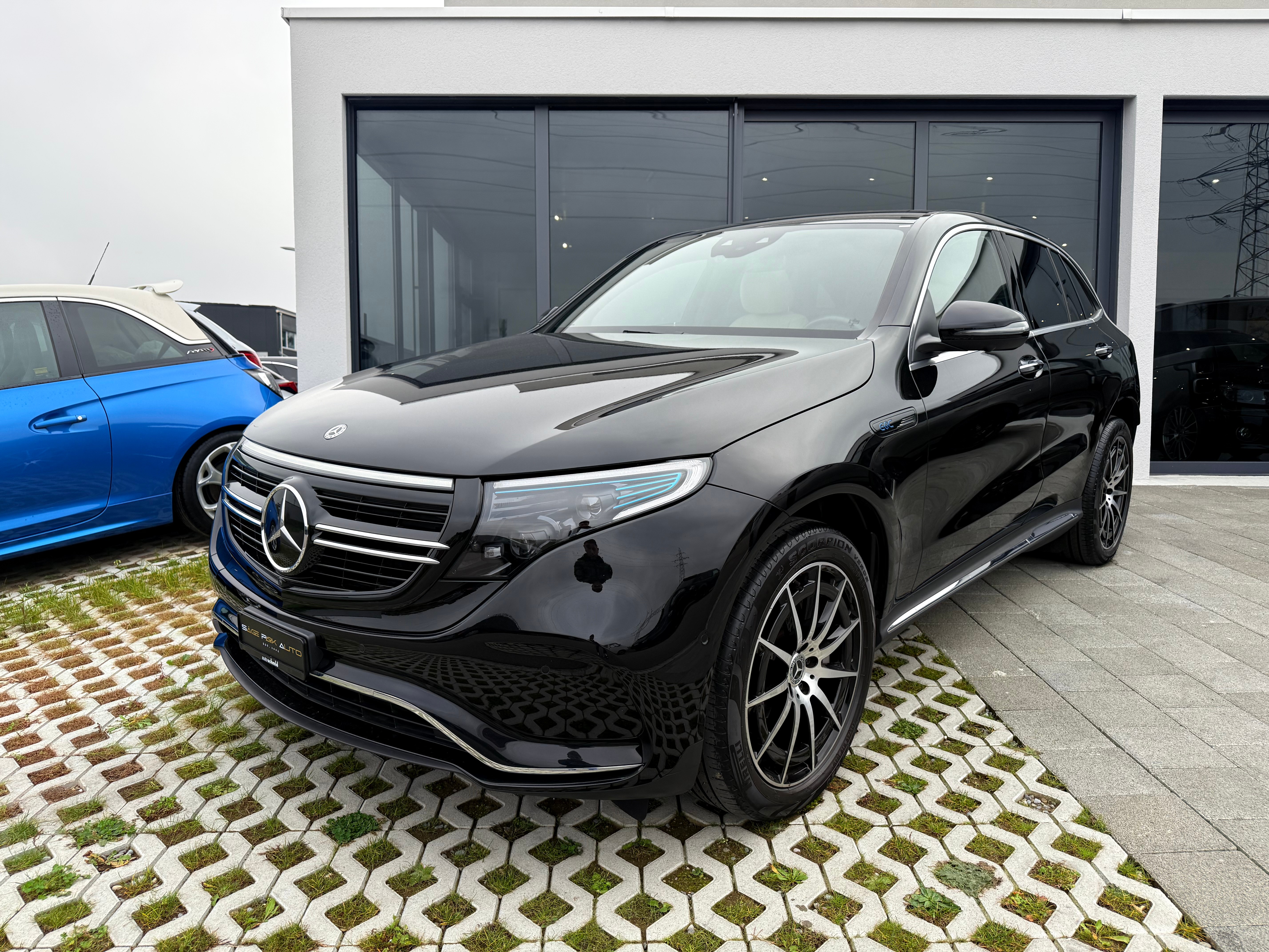 MERCEDES-BENZ EQC 400 AMG Line 4Matic