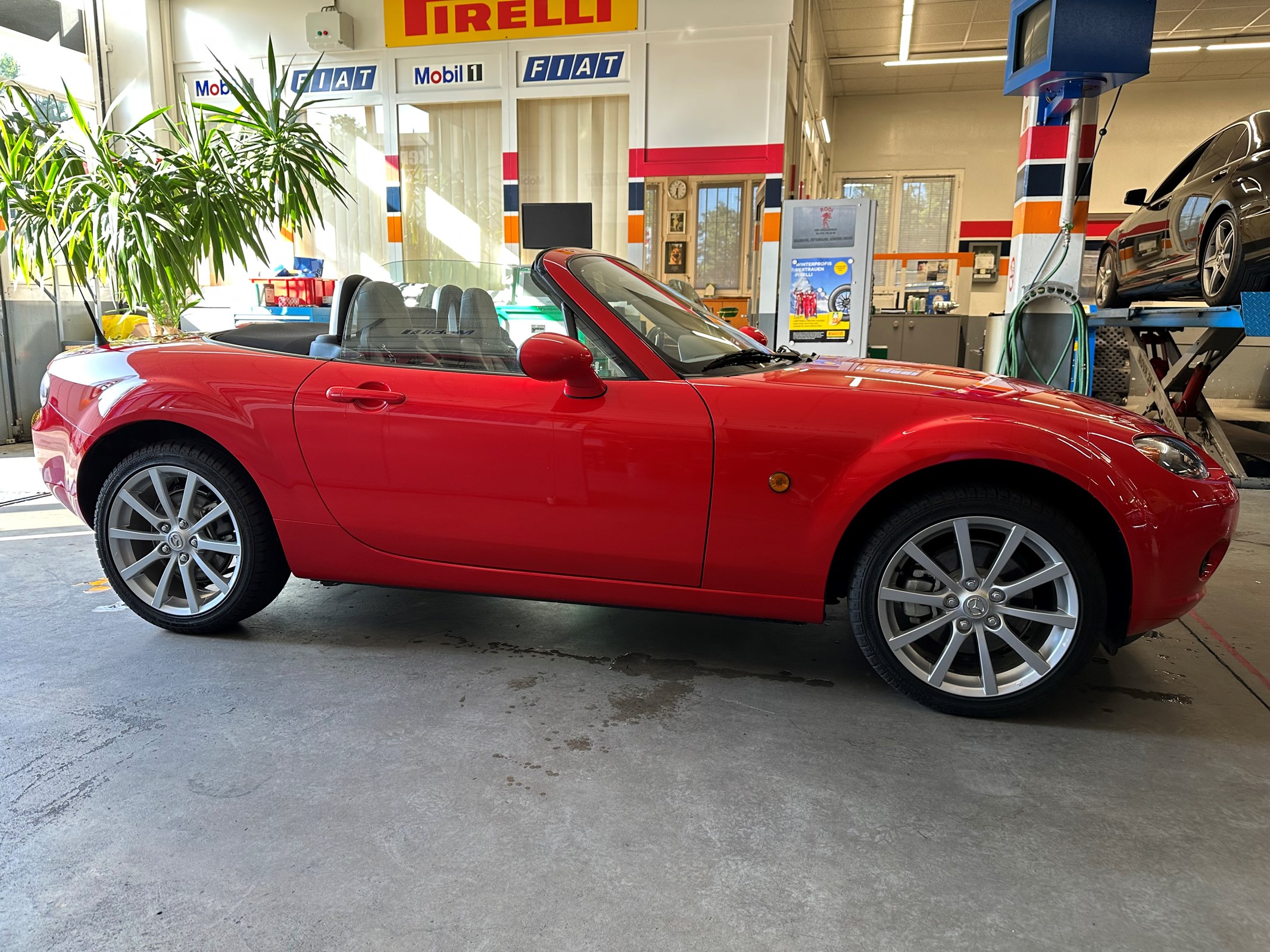 MAZDA MX-5 2.0i 16V Sport