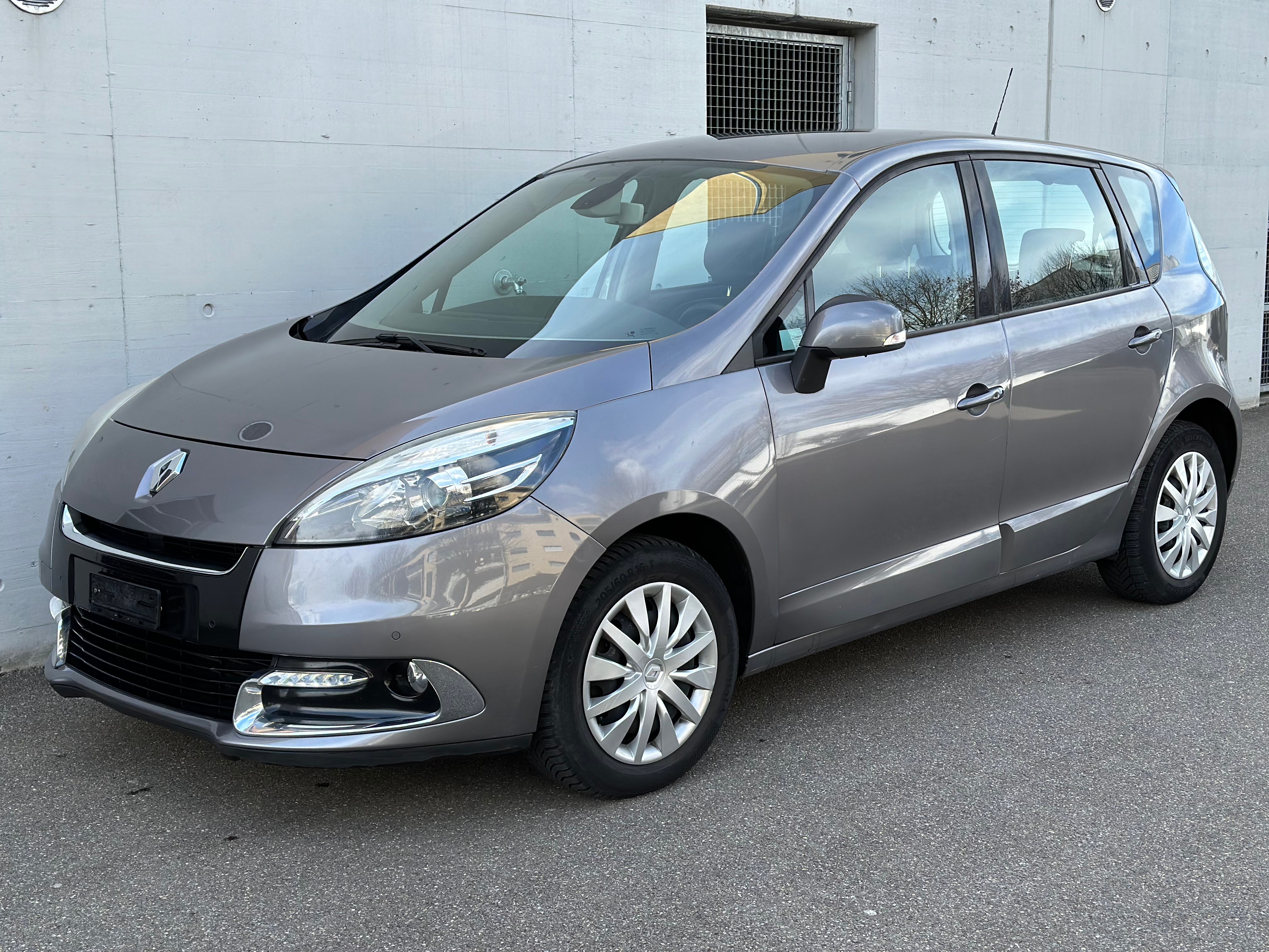 RENAULT Scénic 1.5 dCi Dynamique EDC