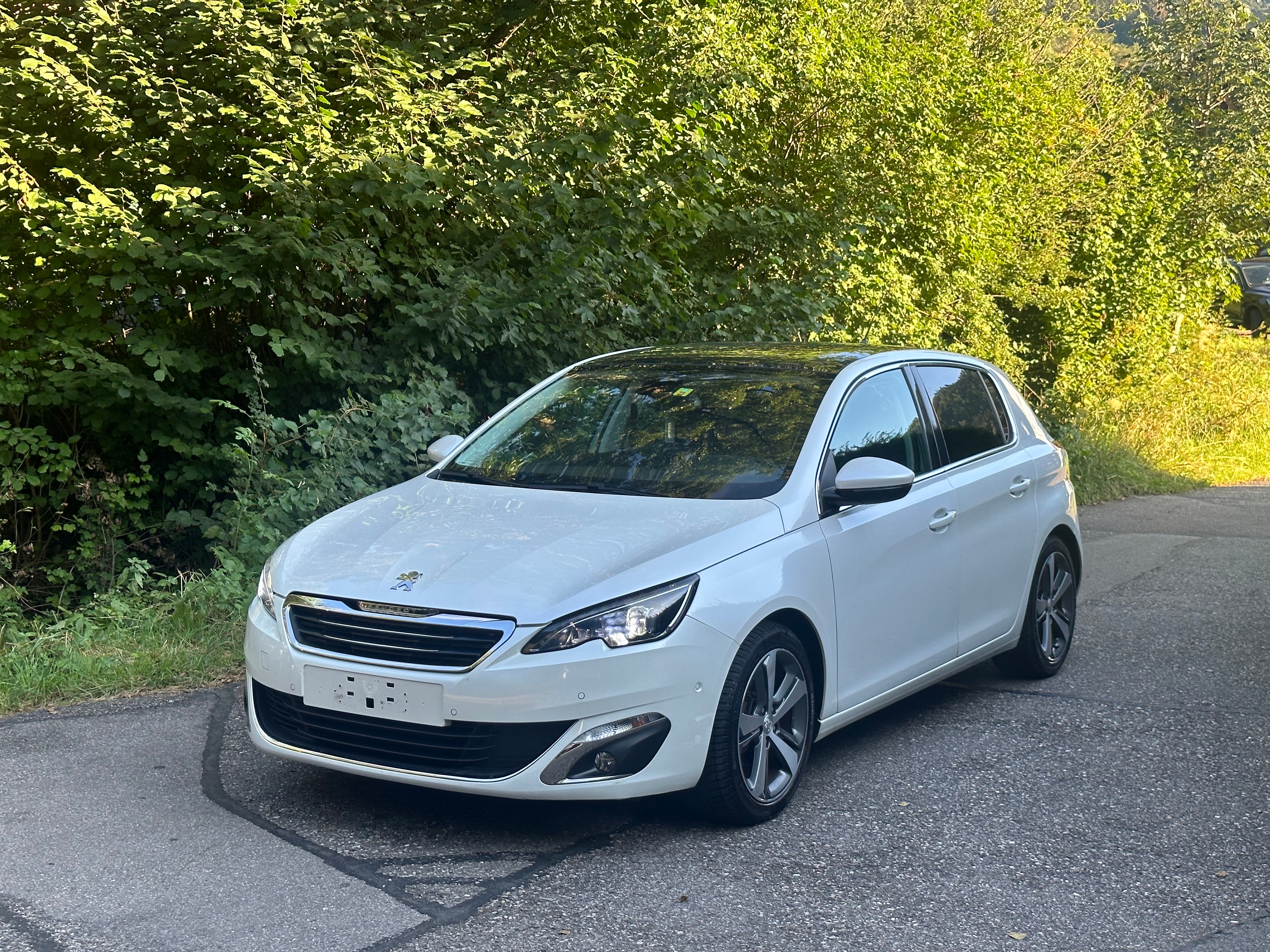 PEUGEOT 308 1.2 THP Active Automatic